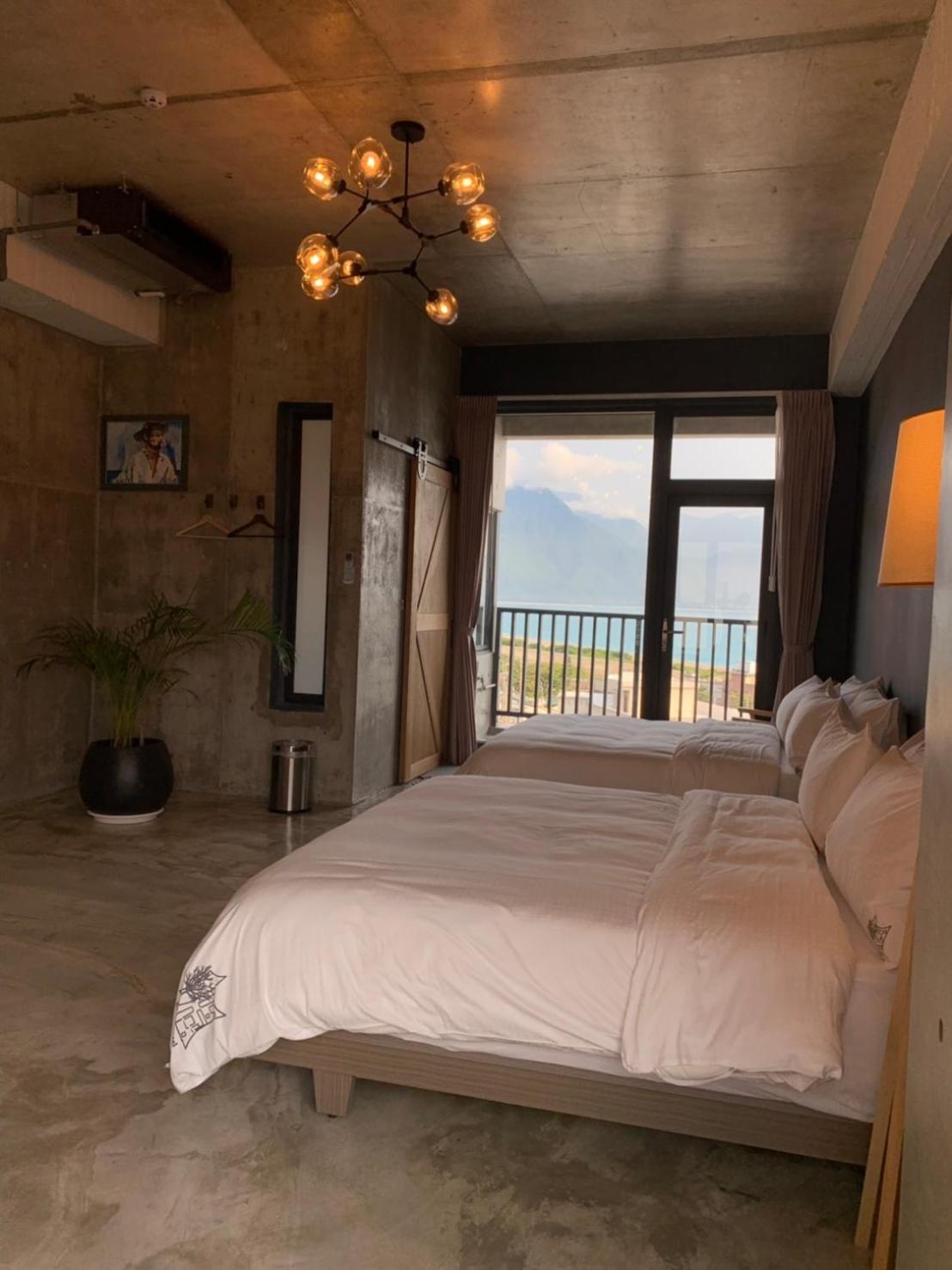 Quadruple Room with Sea View - Photo 18