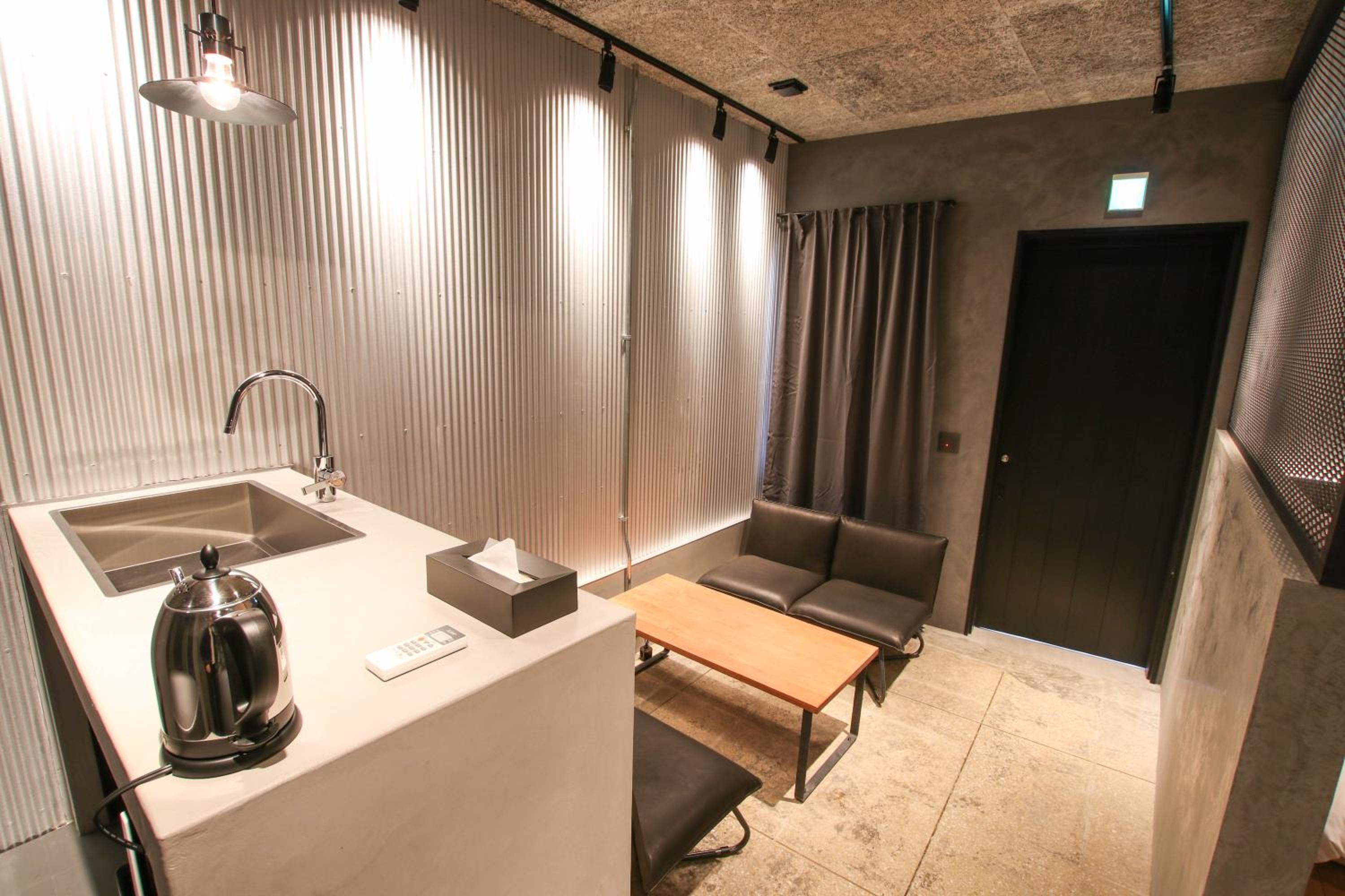 Comfort Room thumbnail 5