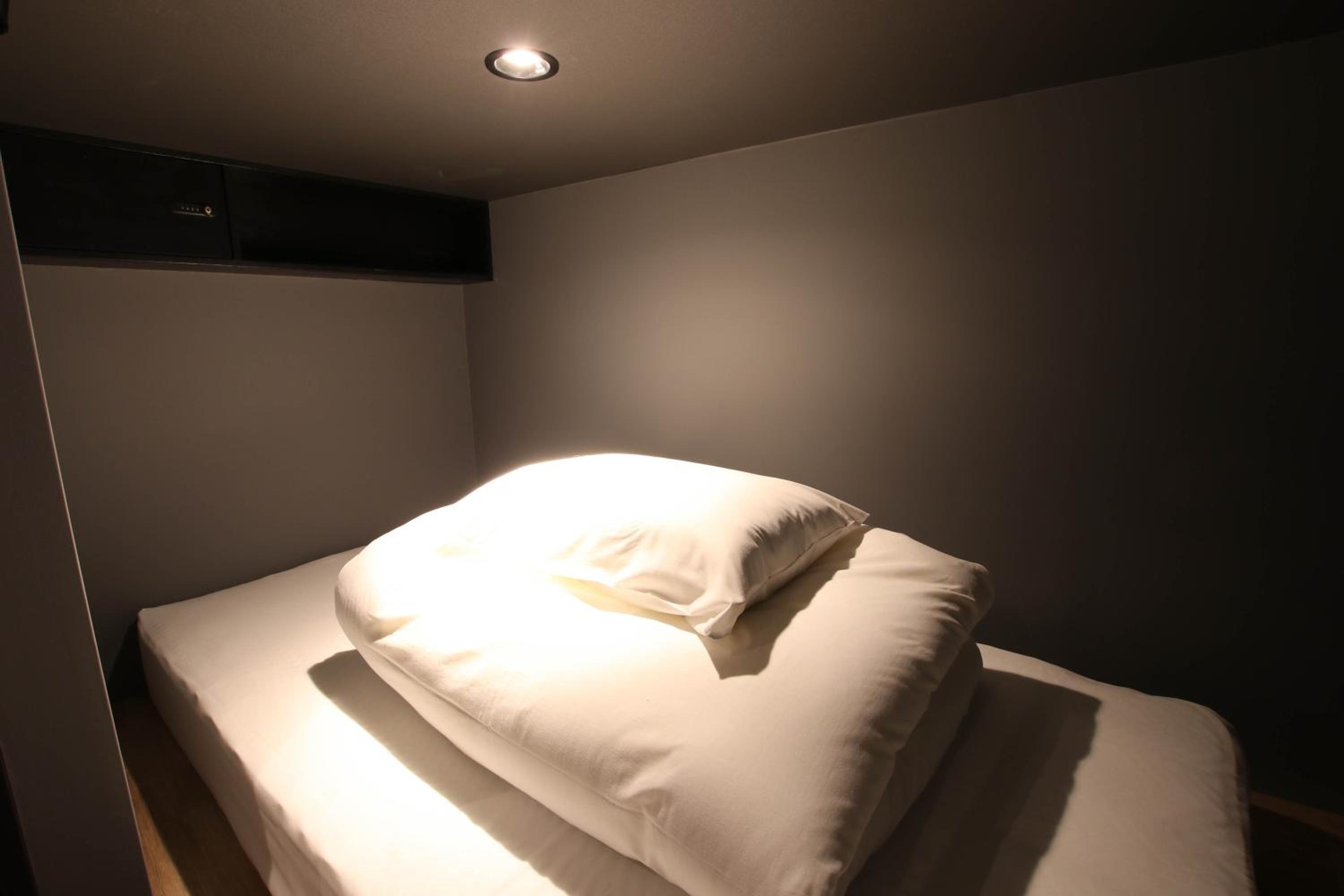 Single Bed in Mixed Dormitory Room thumbnail 6