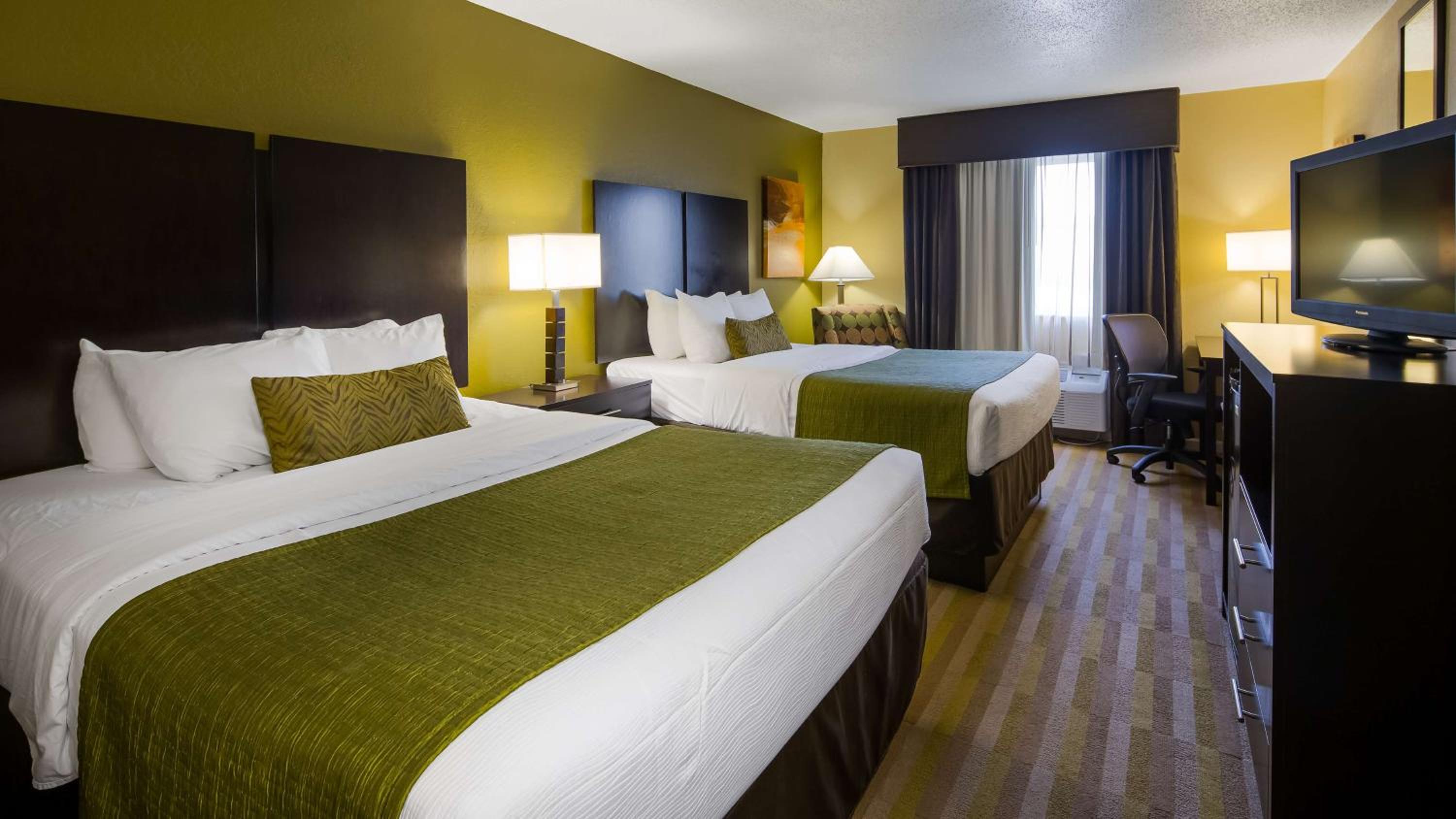 Queen Room with Two Queen Beds - Non-Smoking