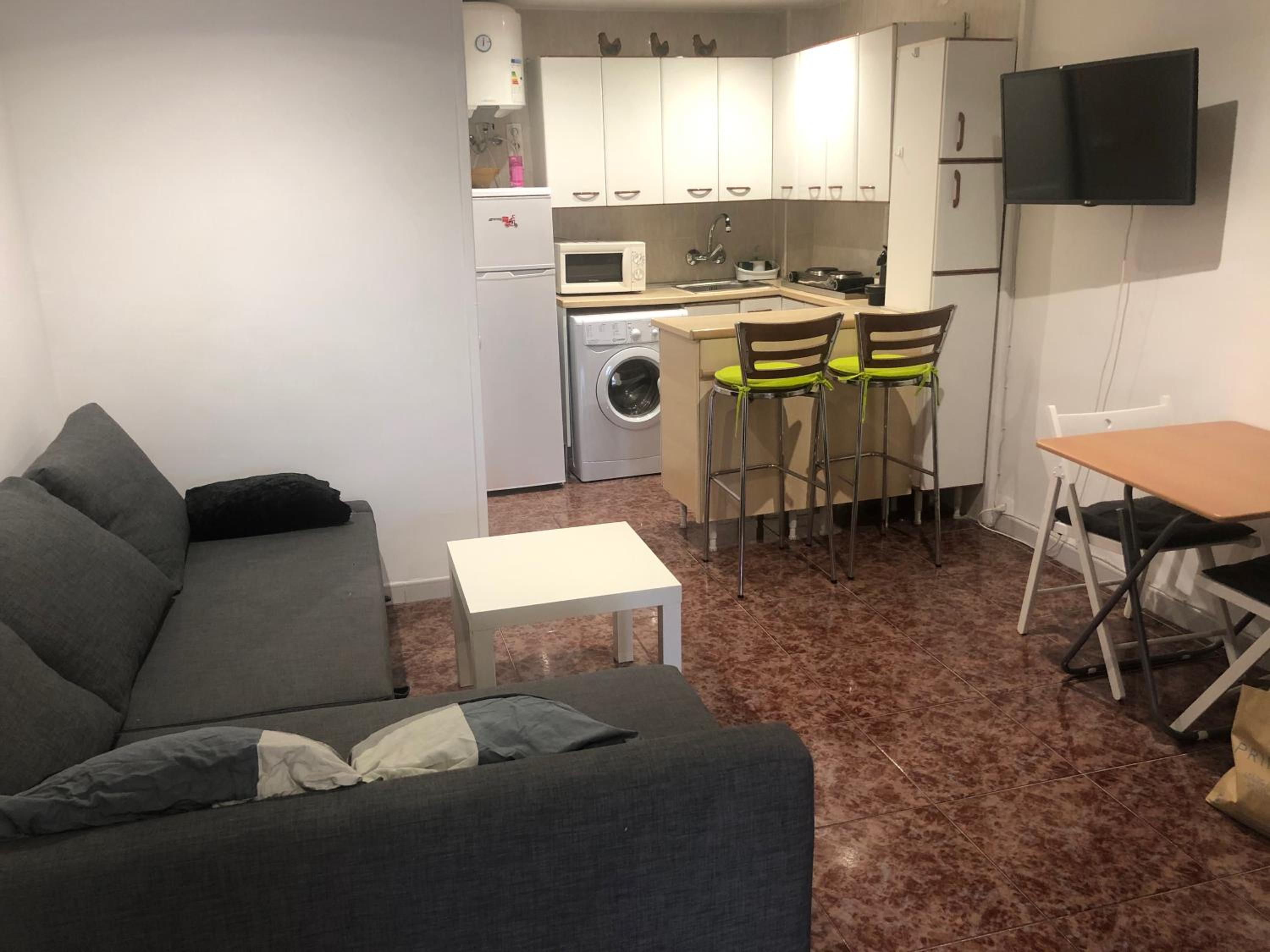 Studio Apartment - Photo 7