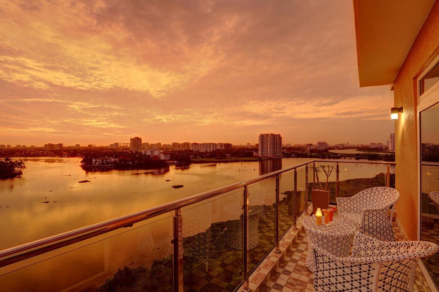 Suite with Lake View - Photo 4