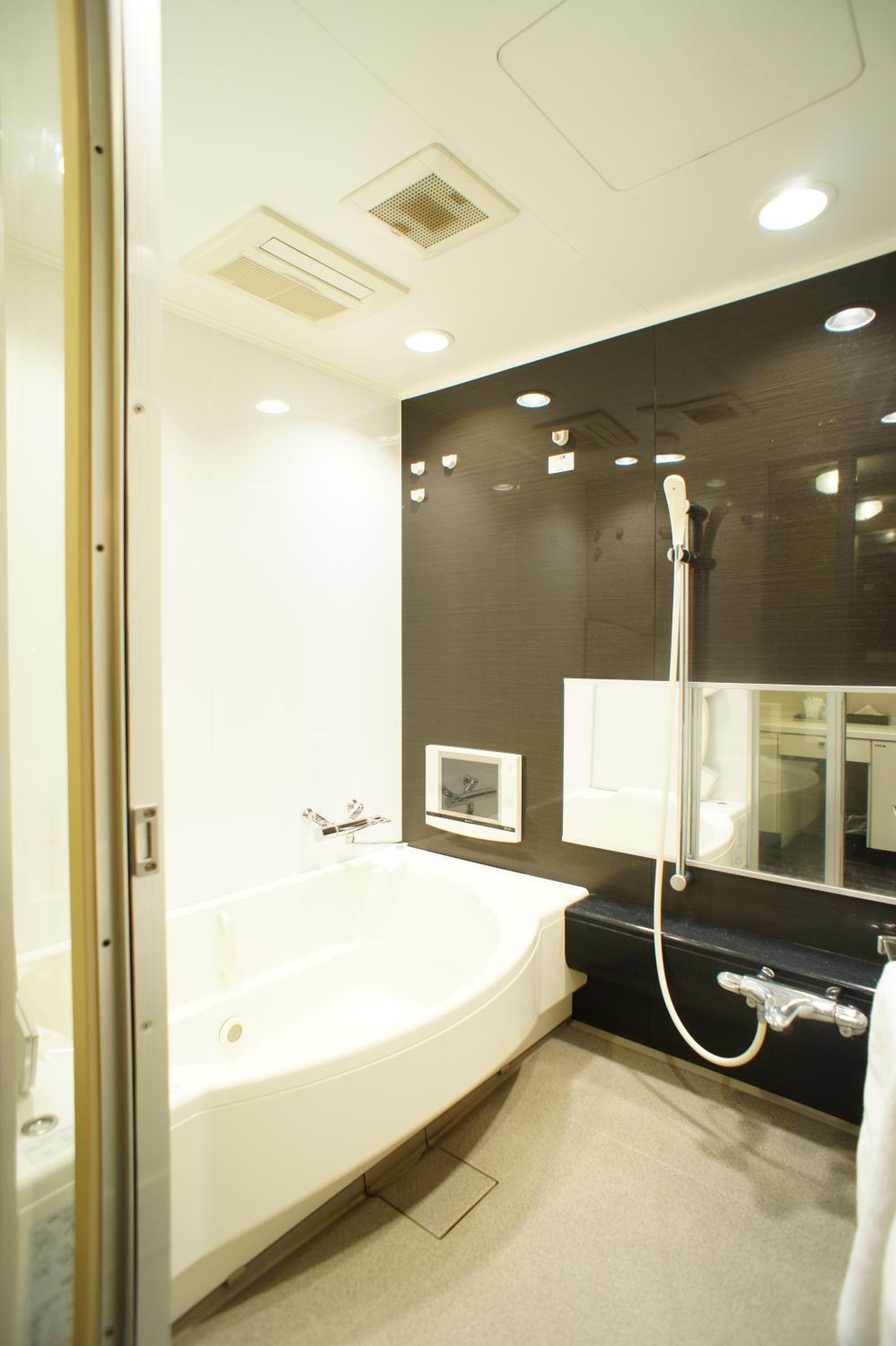 Deluxe Family Suite photo 2
