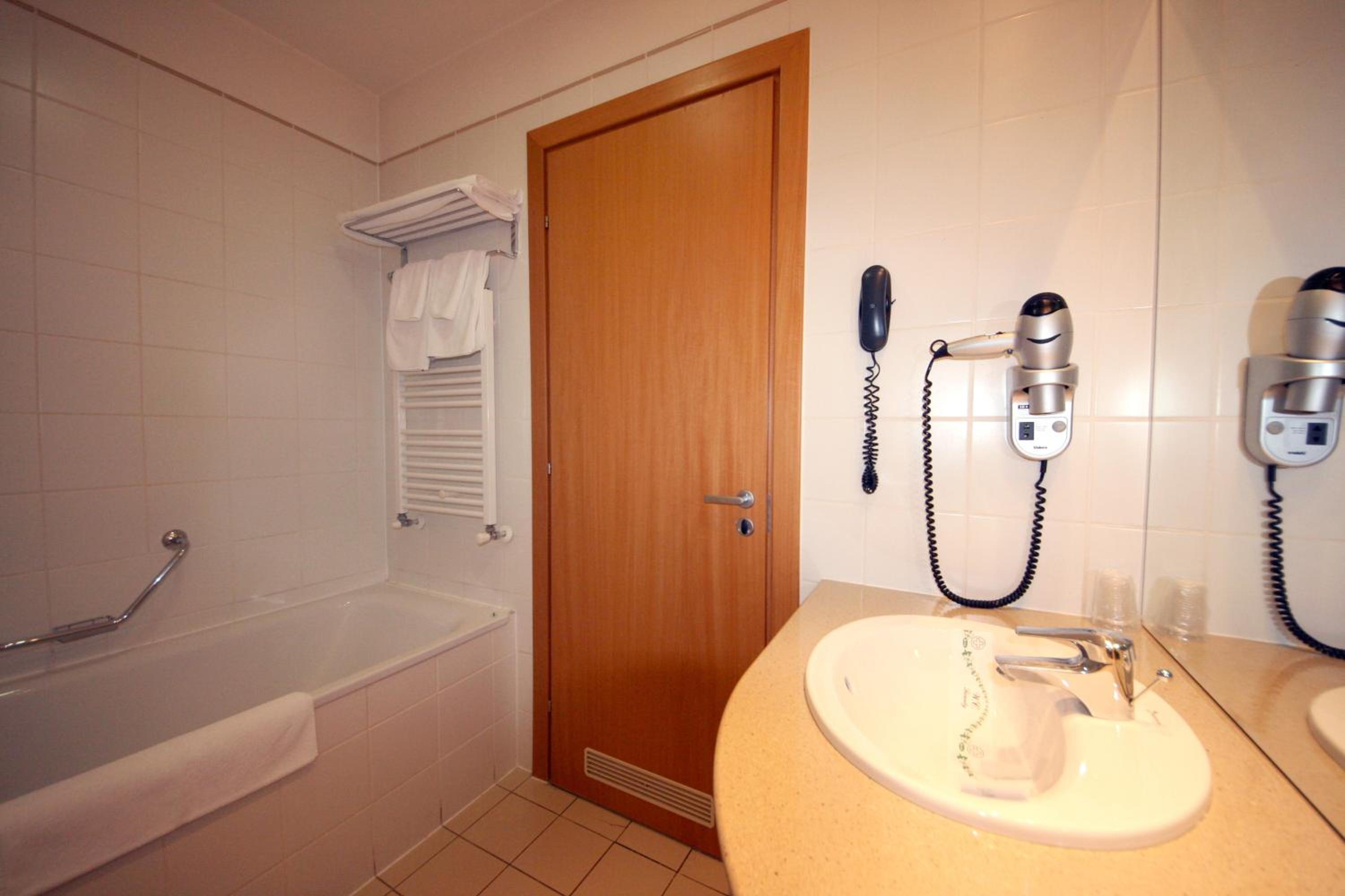 Double Room - Photo 2