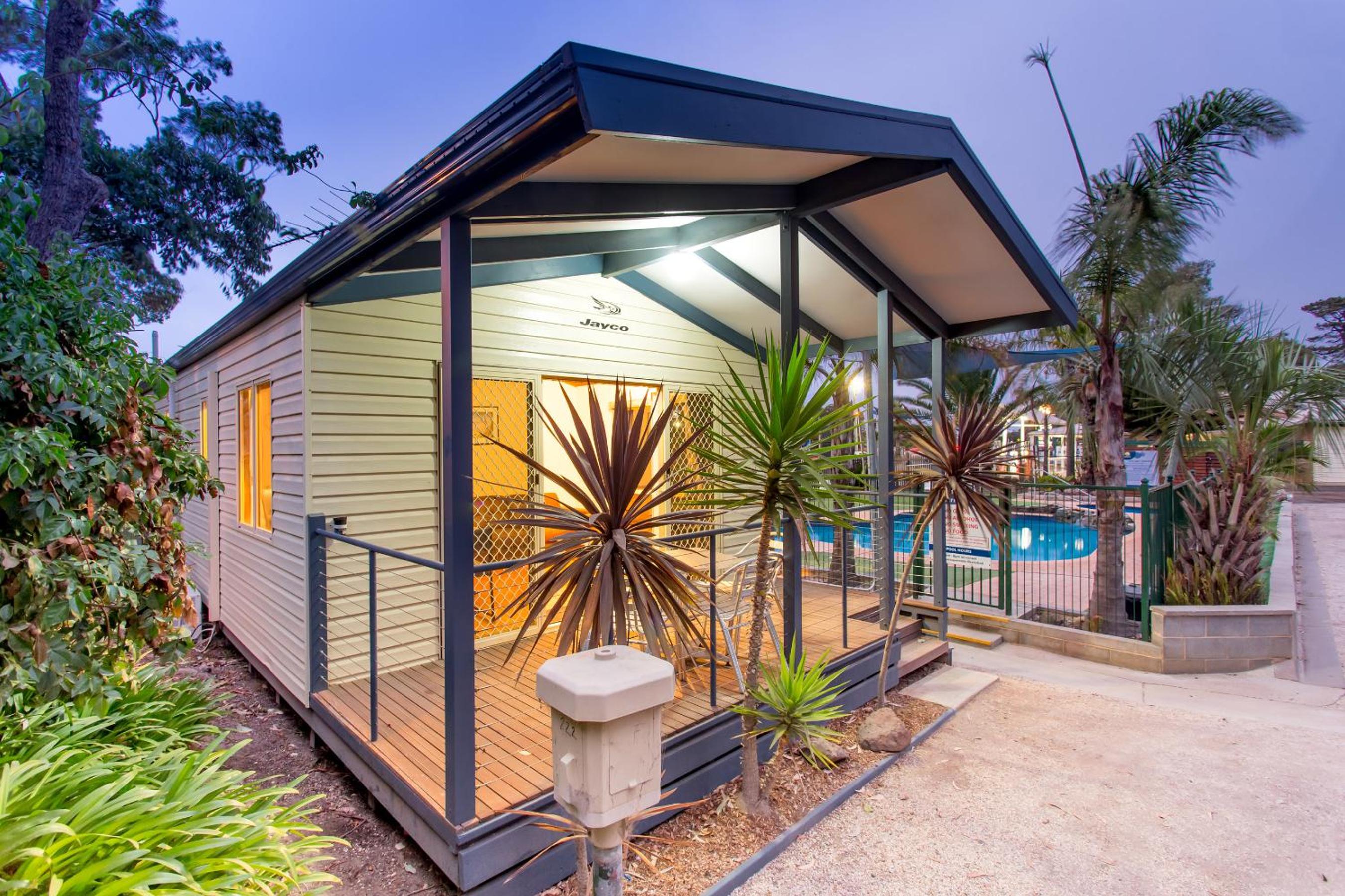 Three-Bedroom Villa with Poolview - Photo 9