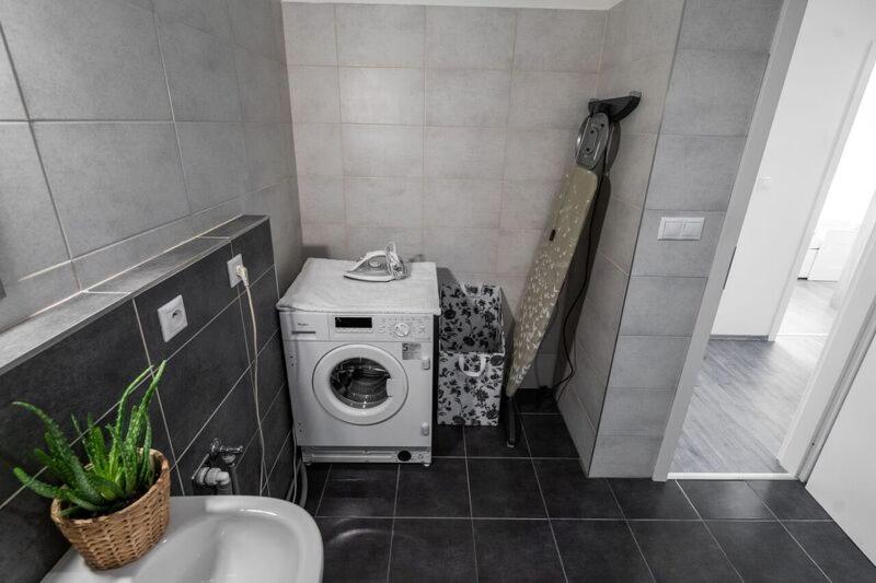 Two-Bedroom Apartment - Photo 24