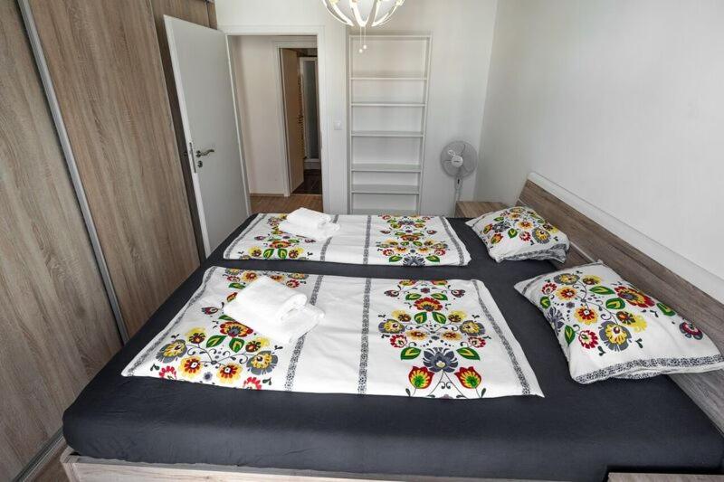 Two-Bedroom Apartment - Photo 28