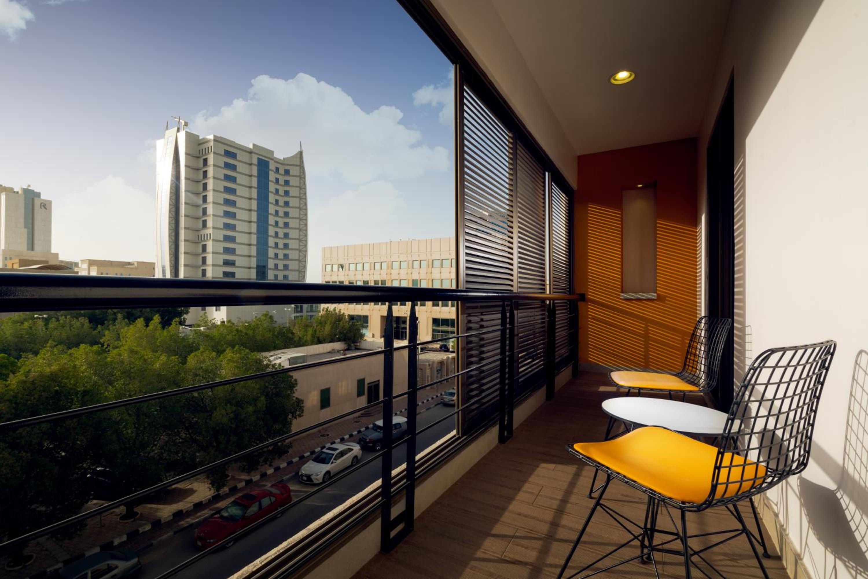 Two bedroom apartment with Balcony - Photo 8