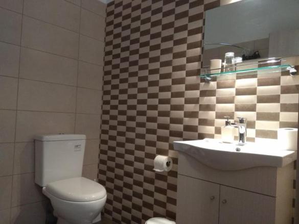Budget Double Room photo 3