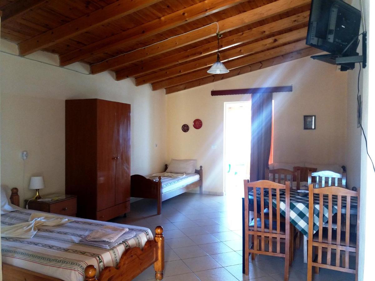 Studio Apartment with Sea View photo 3