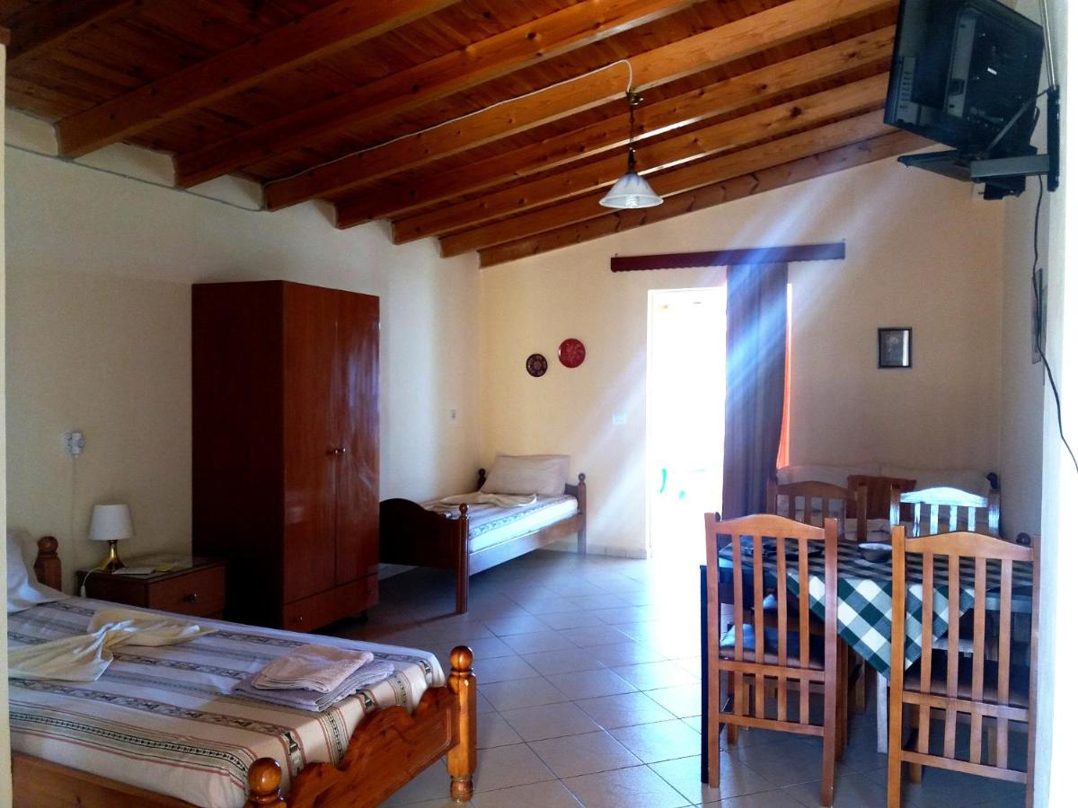 Studio Apartment with Sea View photo 2
