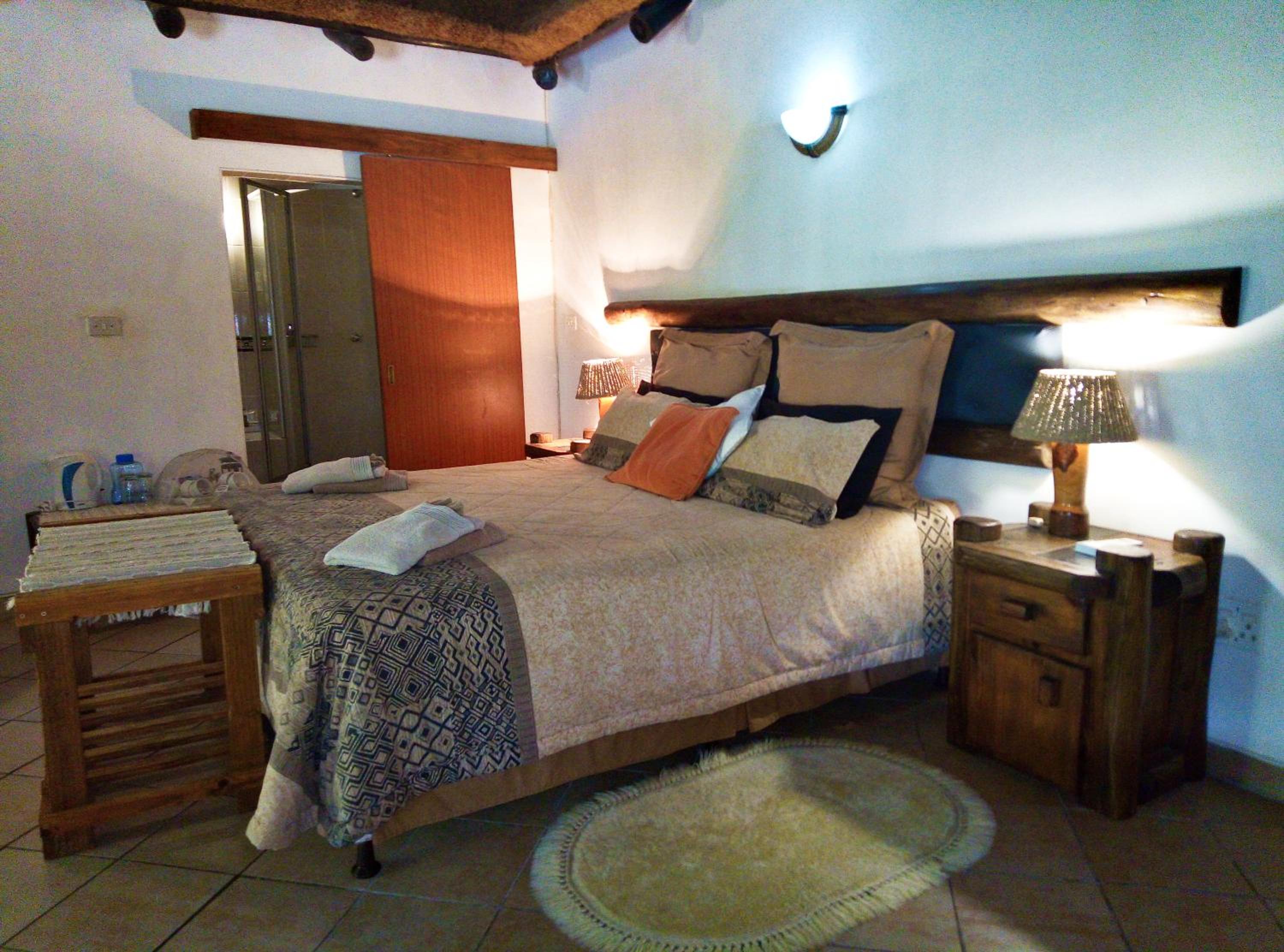 Family Room (2 Adults + 2 Children) - Photo 3