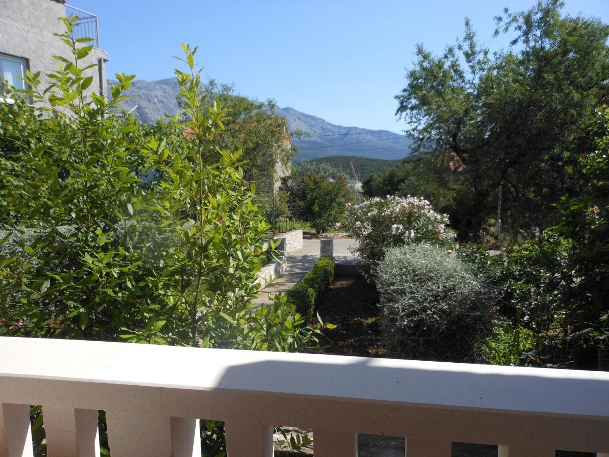 One-Bedroom Apartment with Balcony photo 2