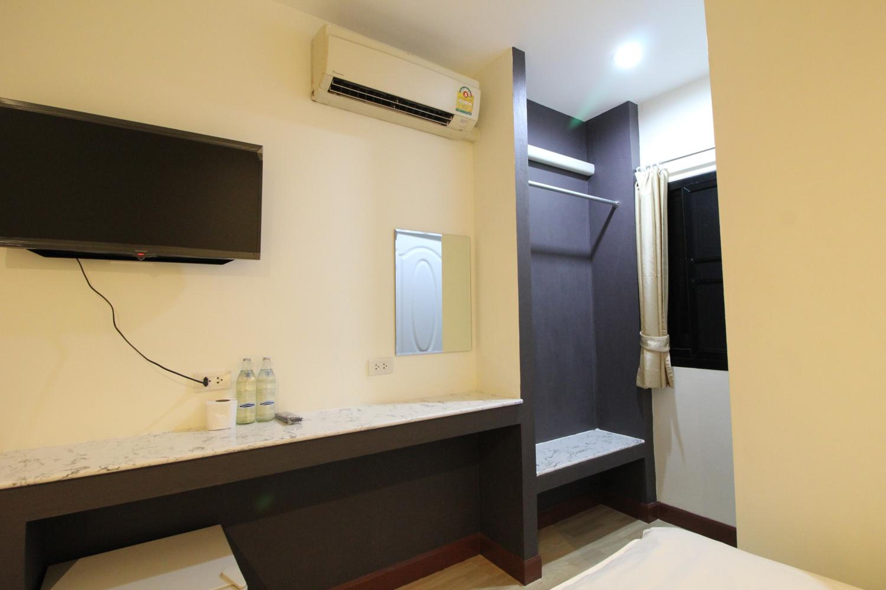 Standard Twin Room photo 2