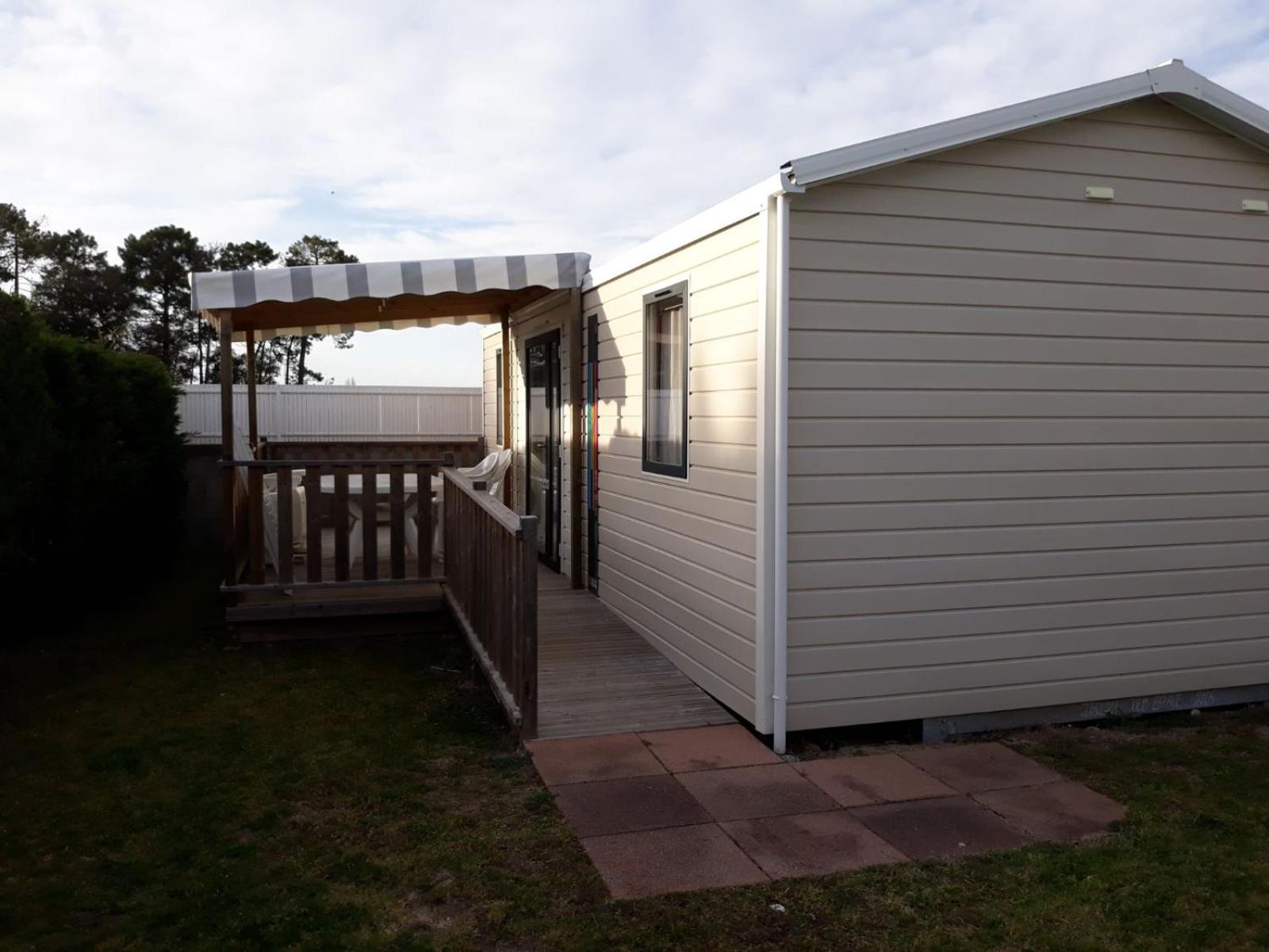 Mobile Home - Photo 4