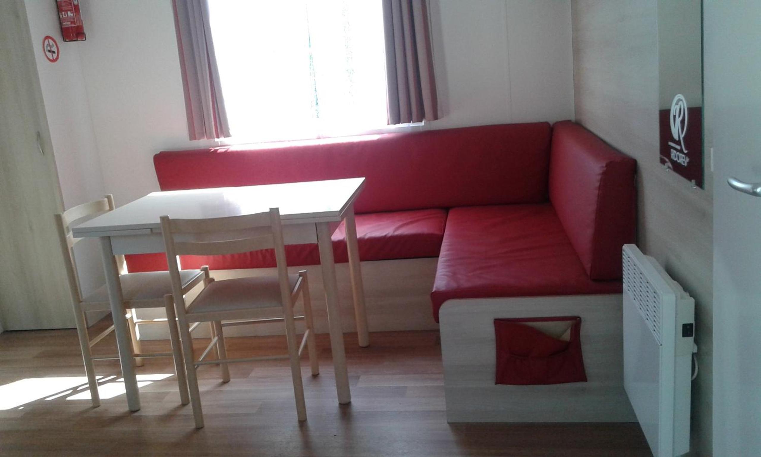 Mobile Home - Photo 2