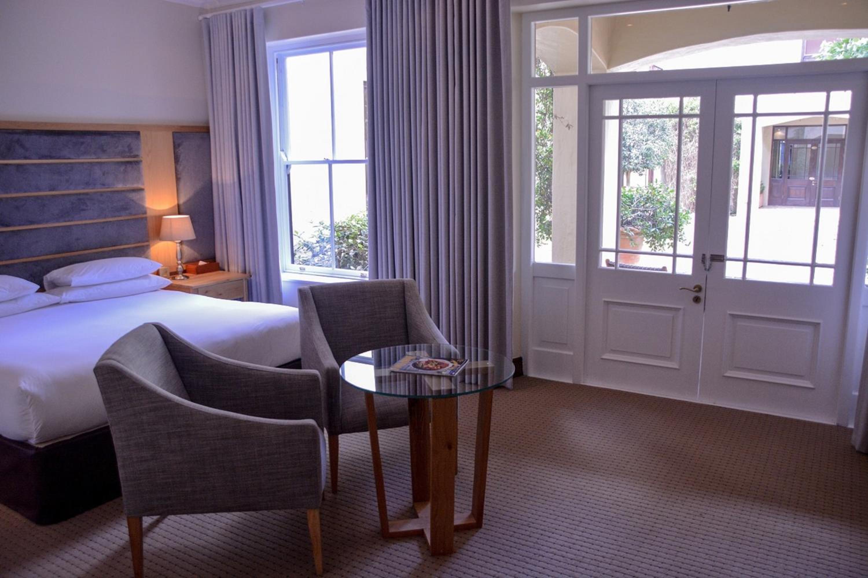 Courtyard Room - Photo 2