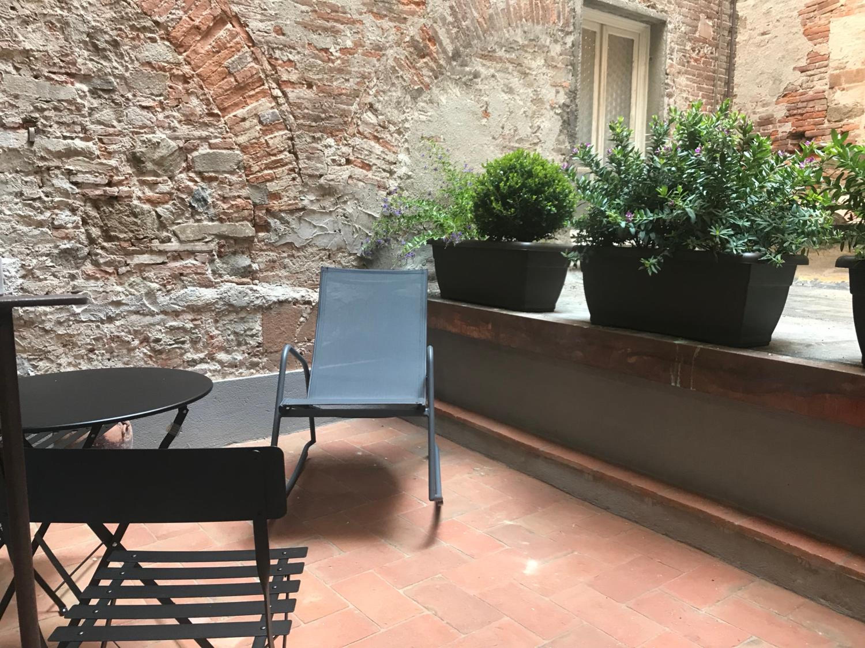 Apartment - Photo 24