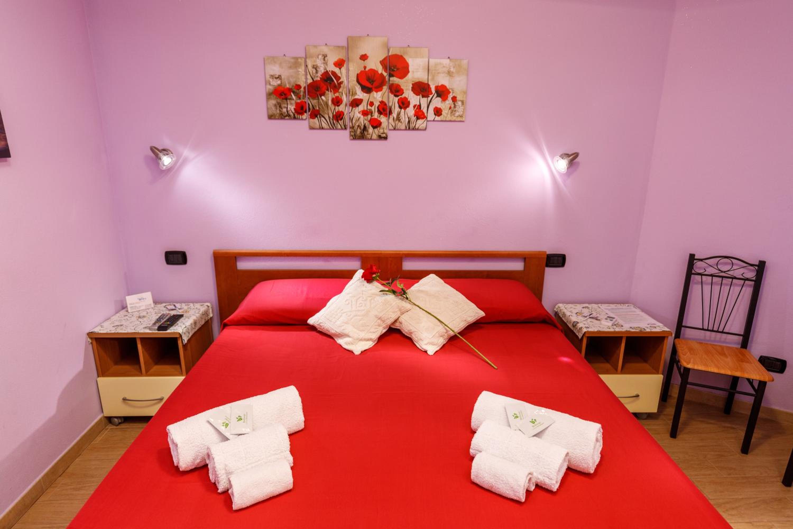 Double Room - Photo 5