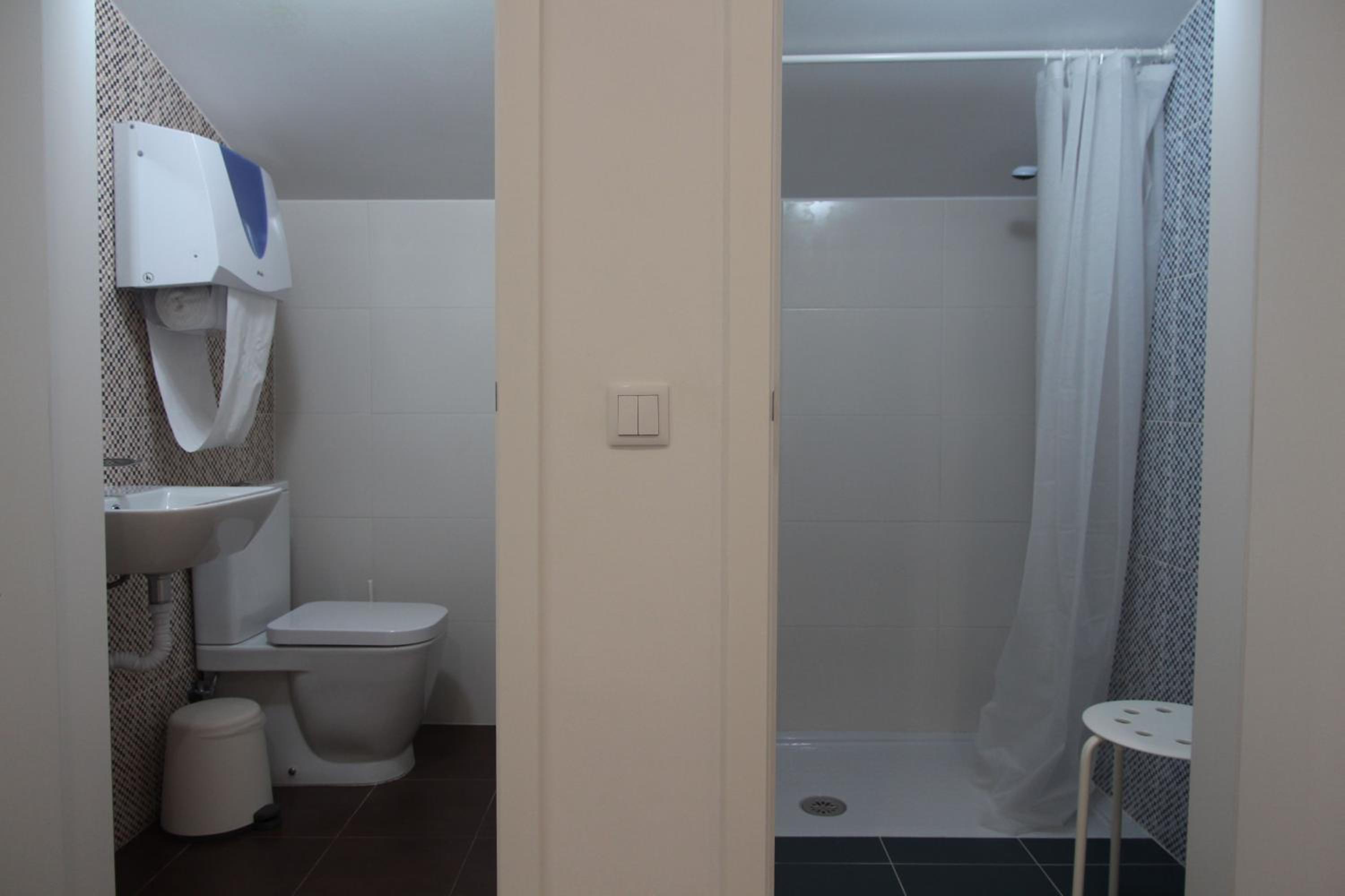 Twin Room with Shared Bathroom photo 2