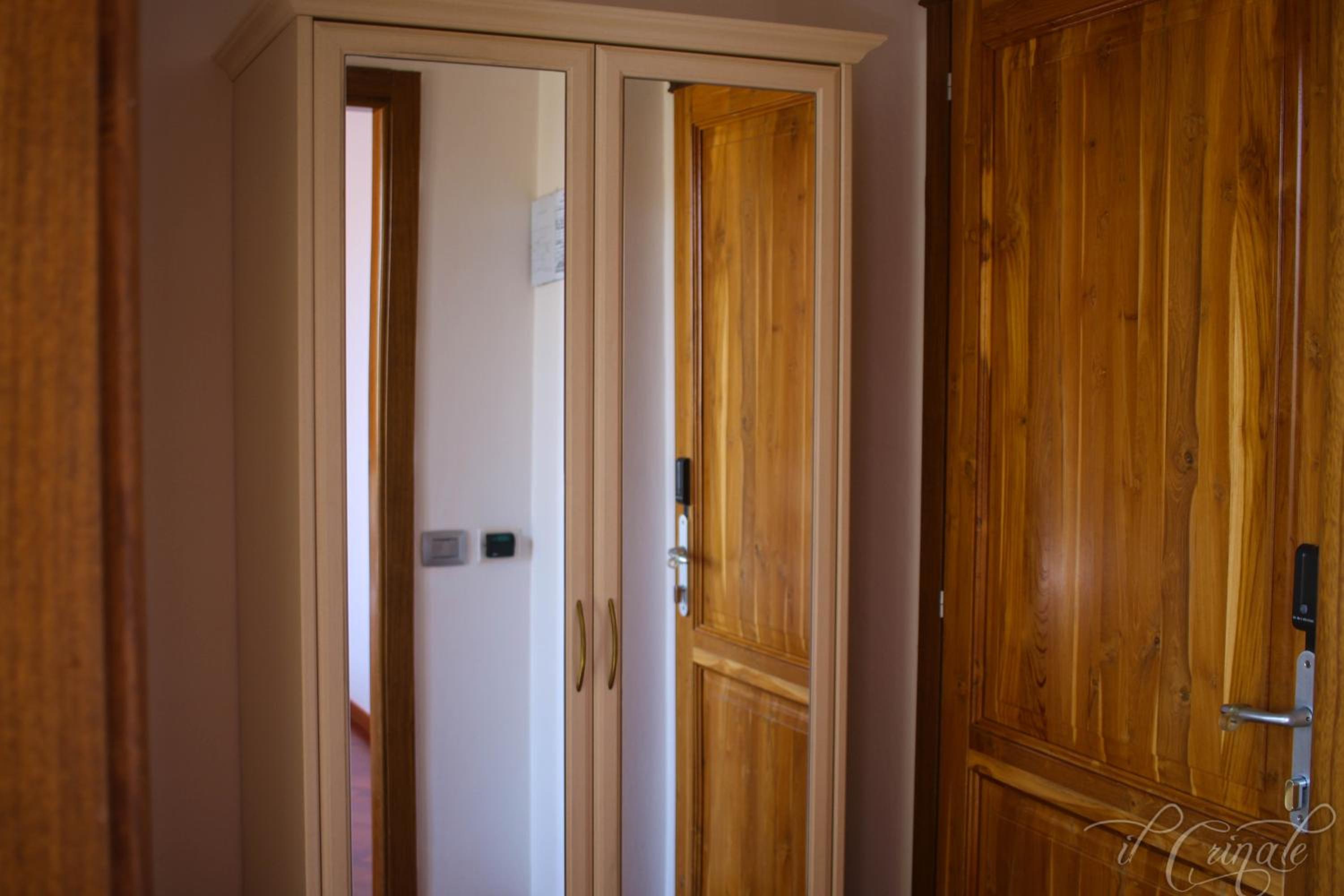 Deluxe King Room - Photo 1