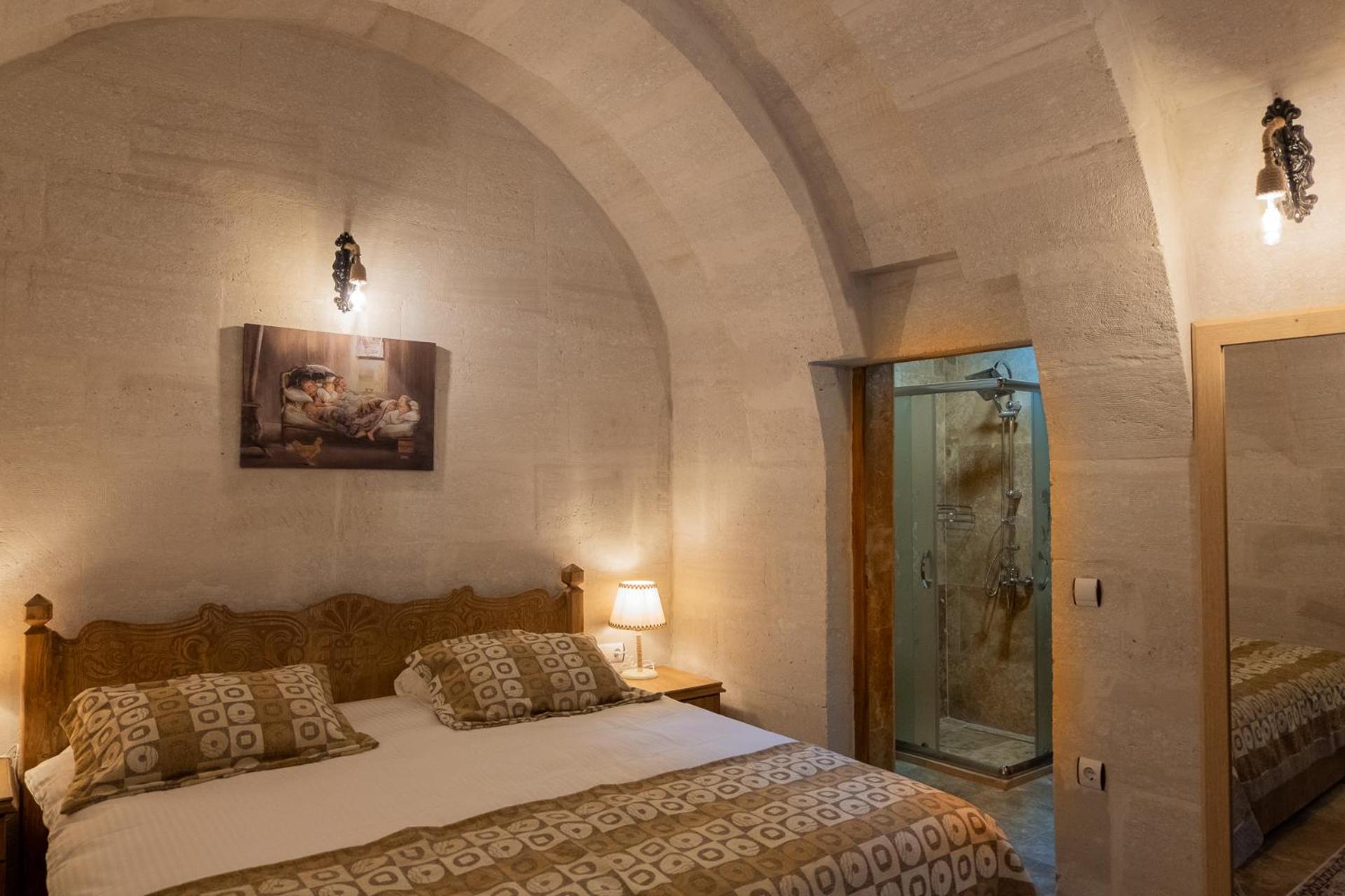 Arched Double Room - Photo 6