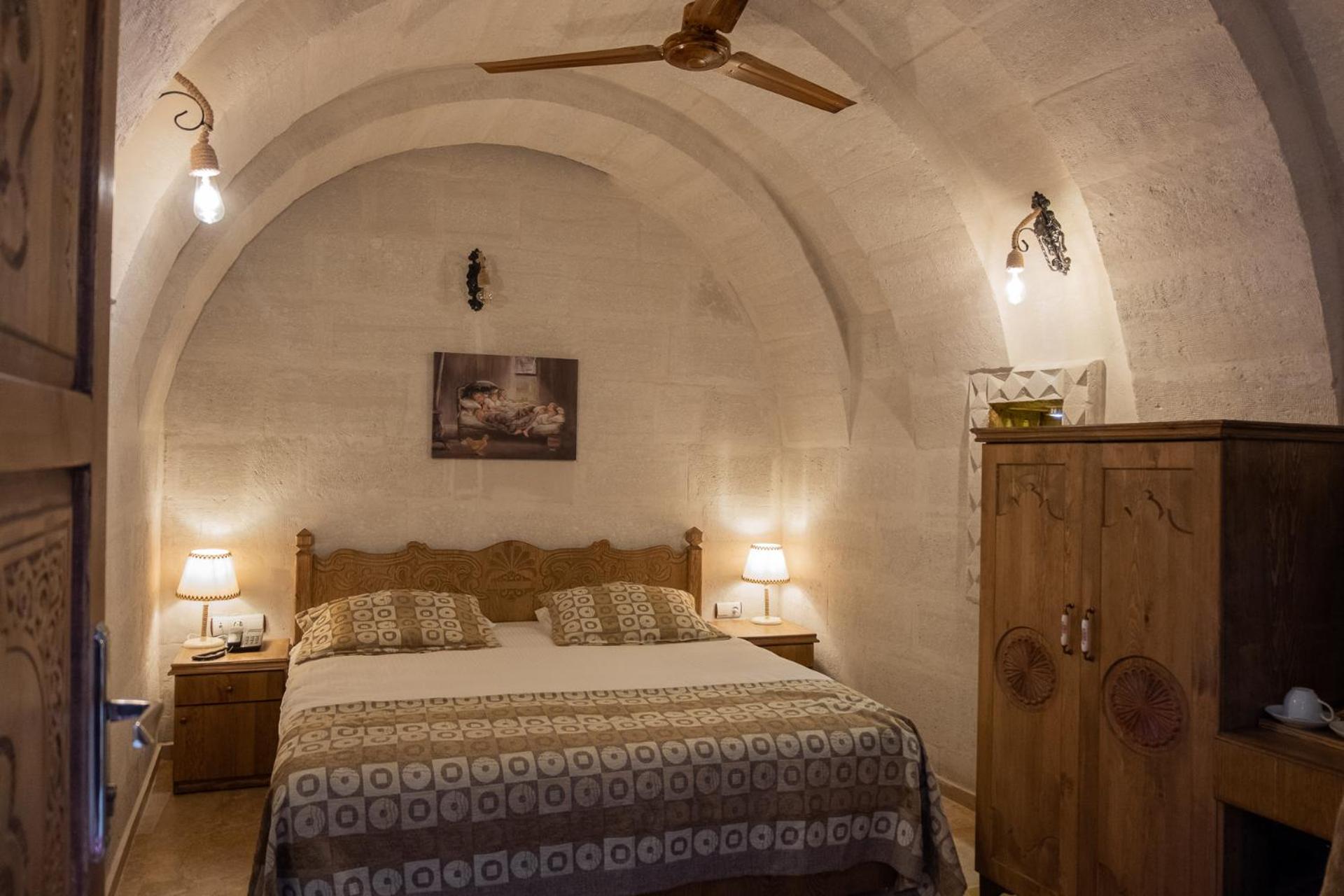 Arched Double Room - Photo 3