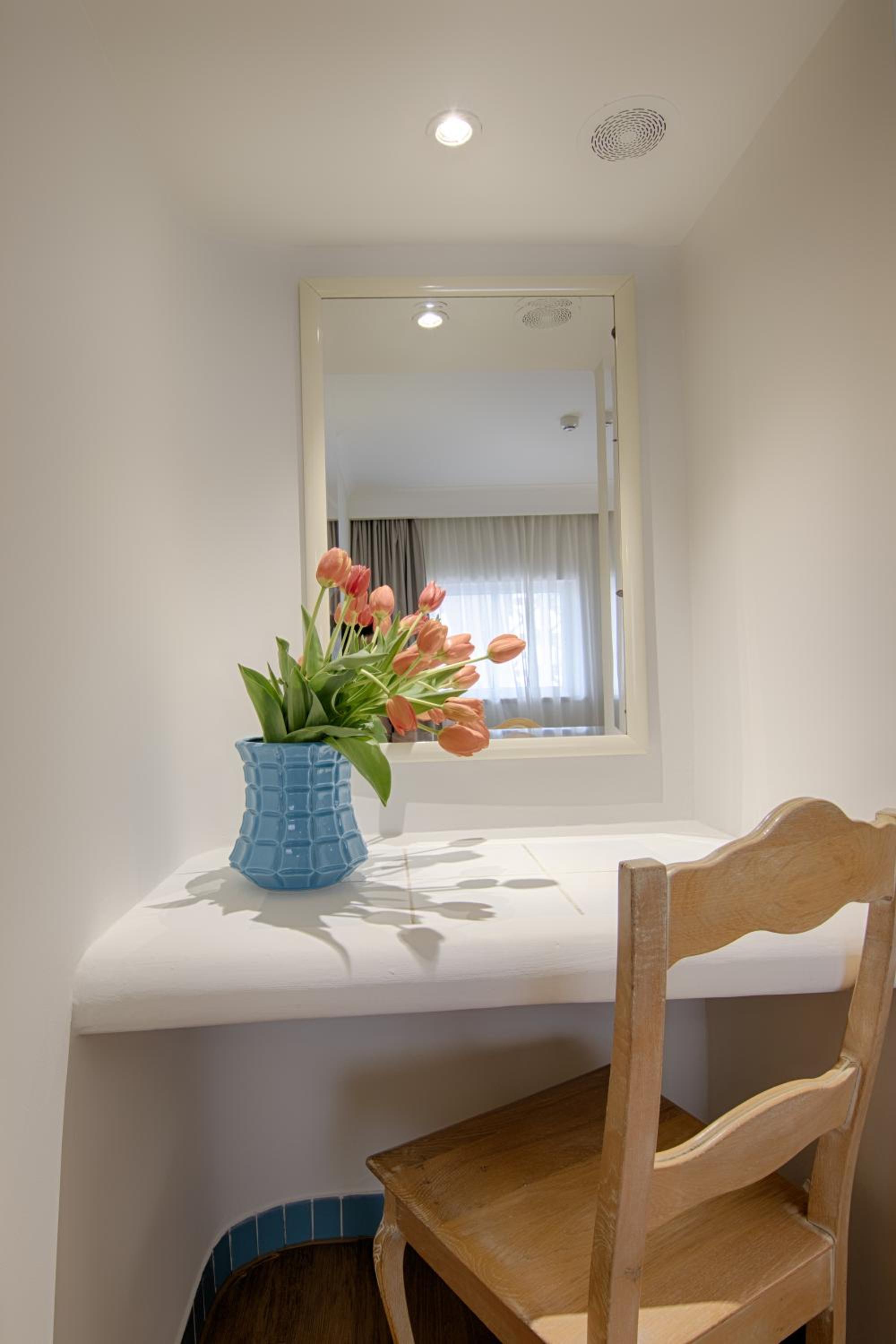 Two-Bedroom Apartment (4 Adults + 2 Children) - Photo 6