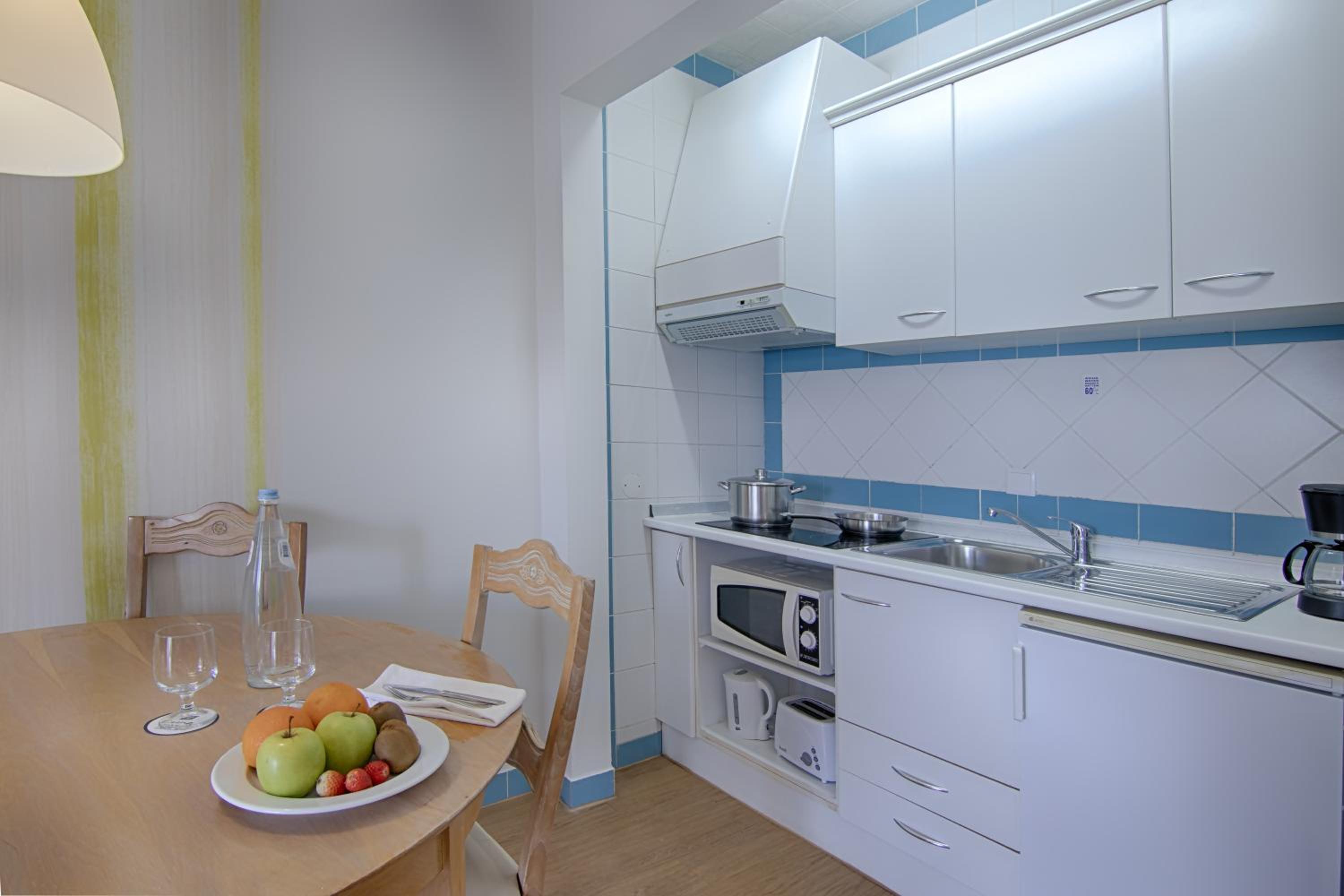 Two-Bedroom Apartment (4 Adults + 2 Children) - Photo 3