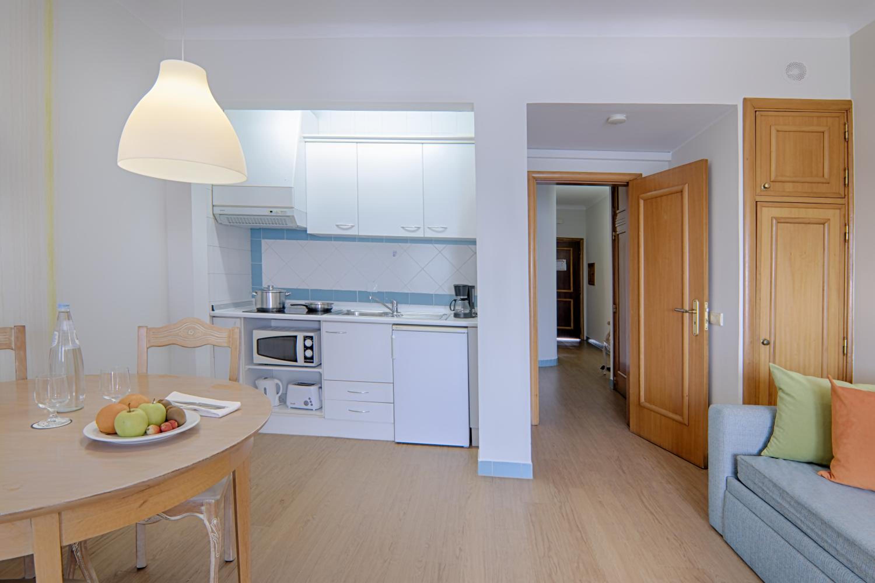 Two-Bedroom Apartment (4 Adults + 2 Children) - Photo 2