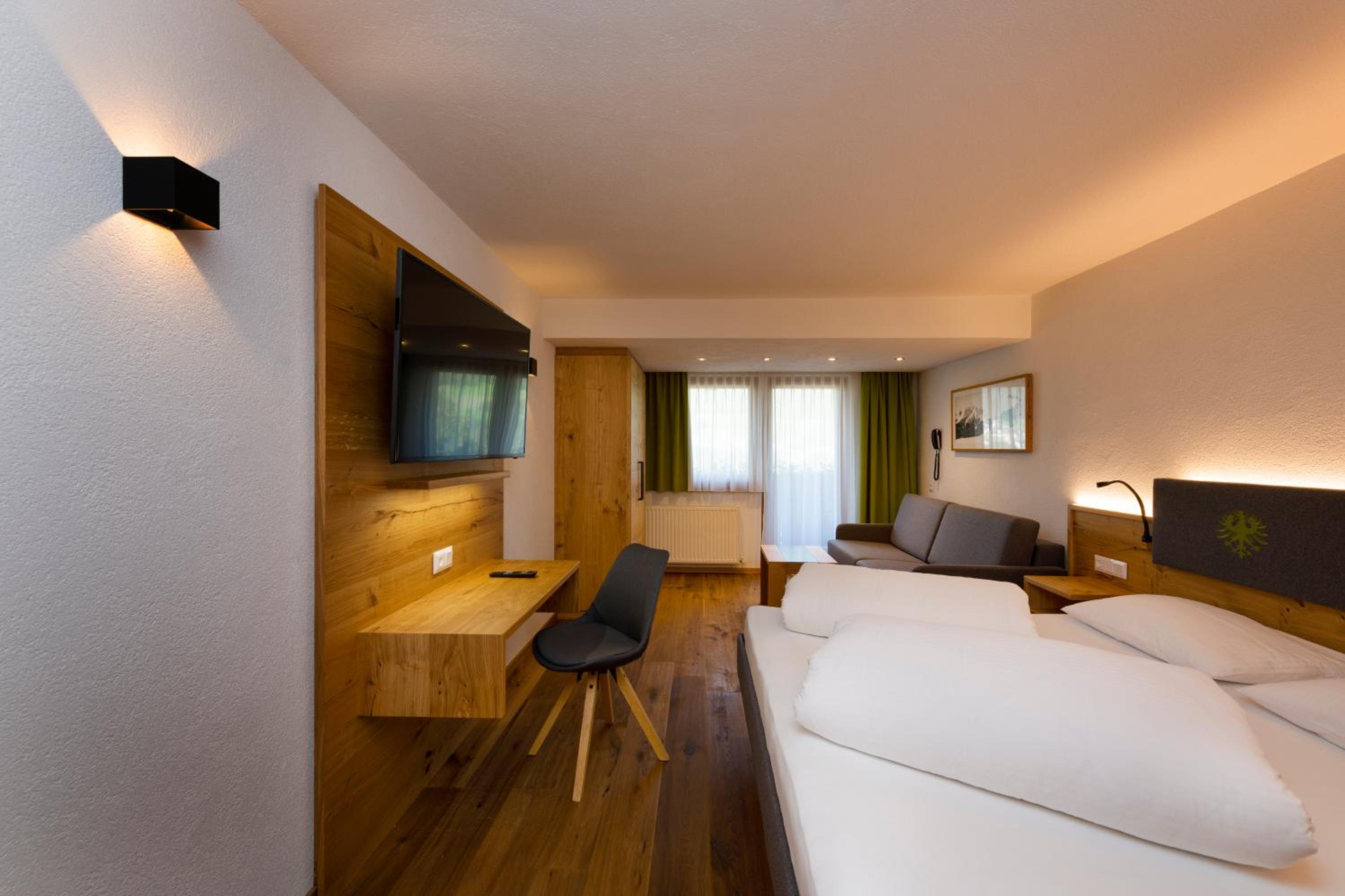 Family Room with Balcony - Photo 4