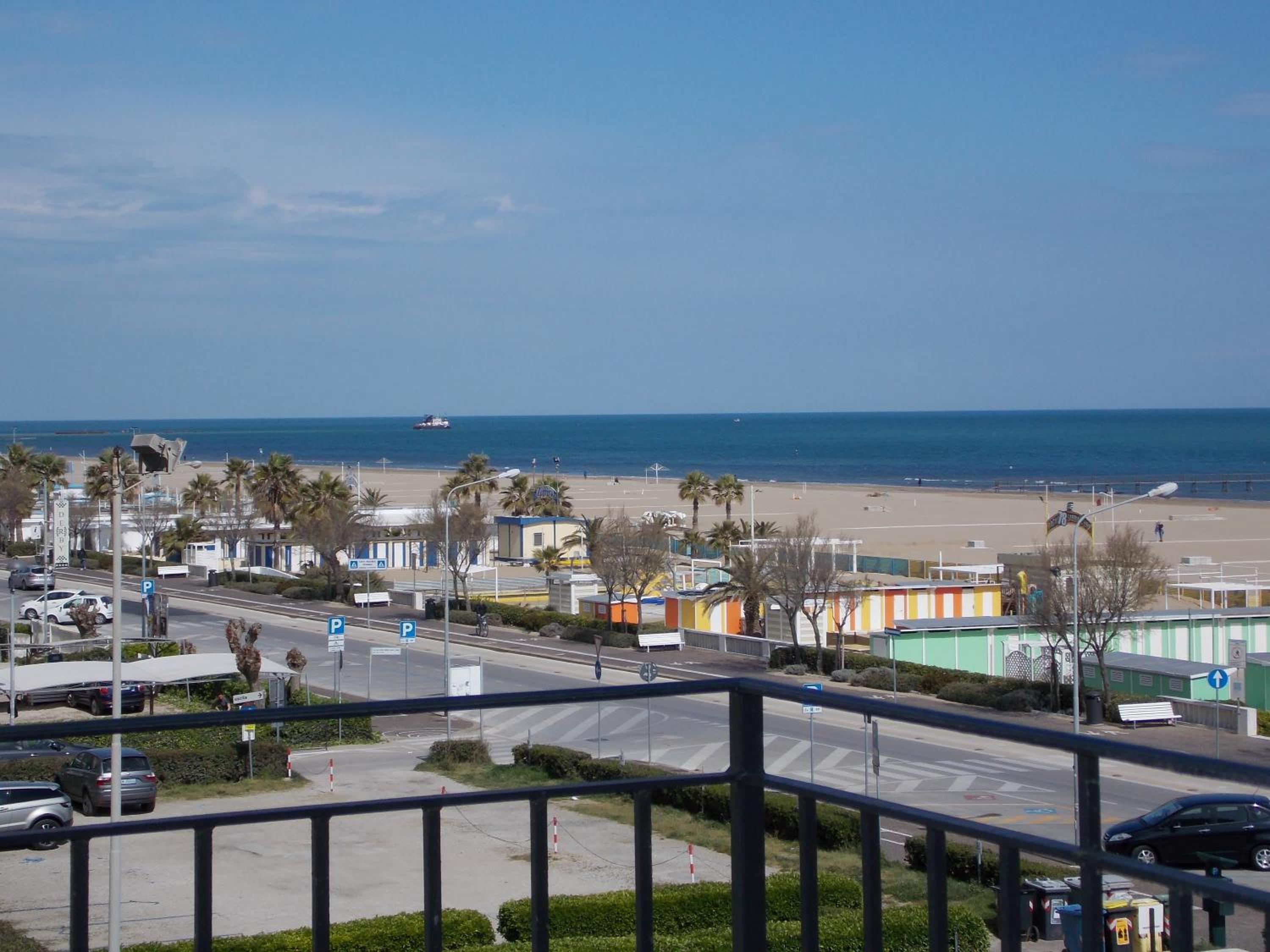 Double Room with Sea View - Photo 7