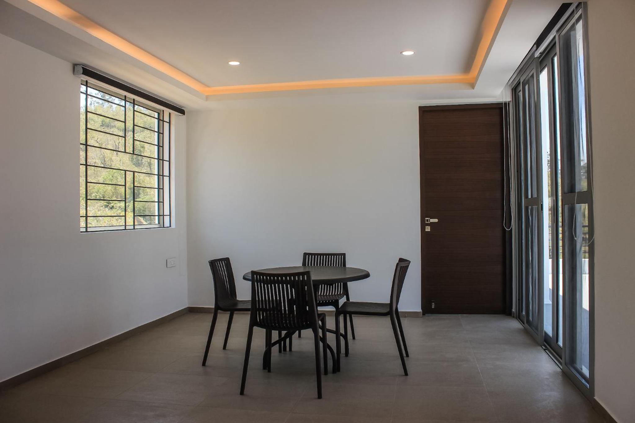 Three-Bedroom Villa photo 3