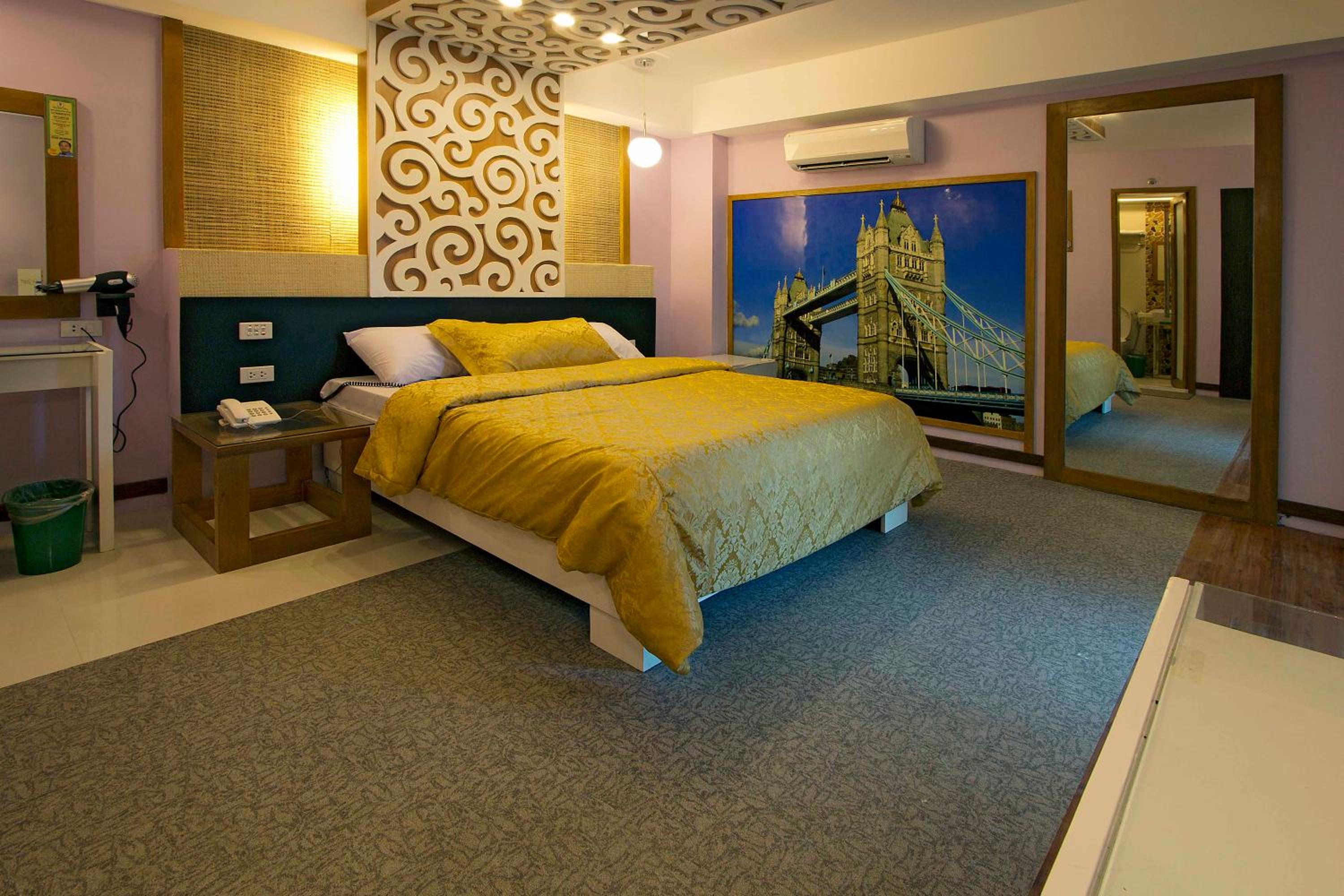 Suite 1