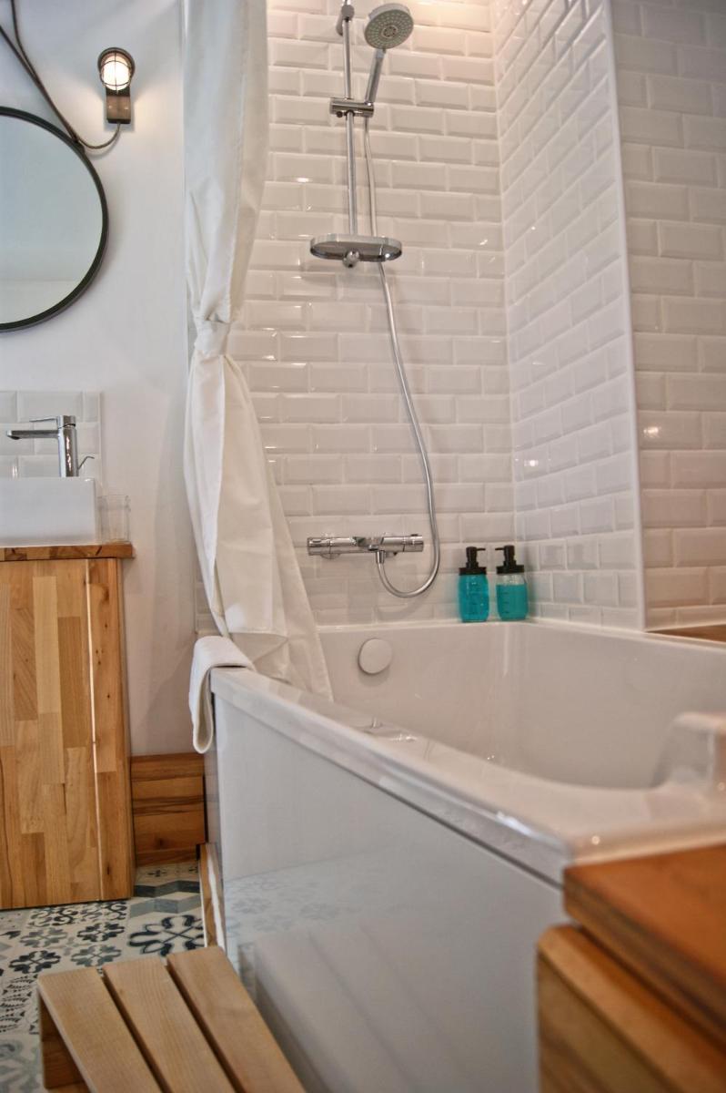 Triple Room with Bath photo 2