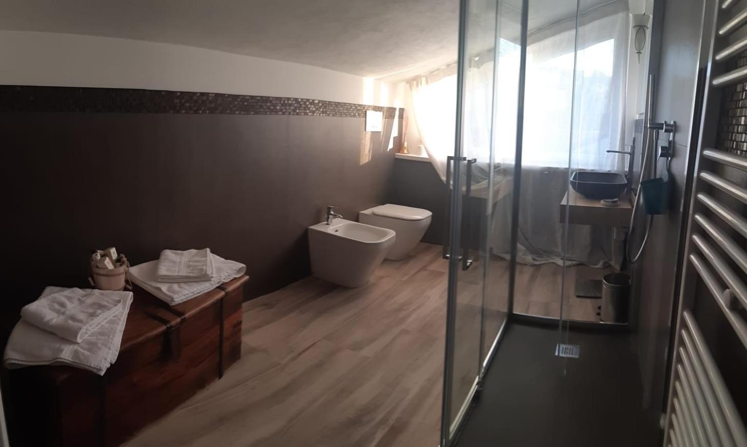 Standard Double Room with Fan - Photo 3