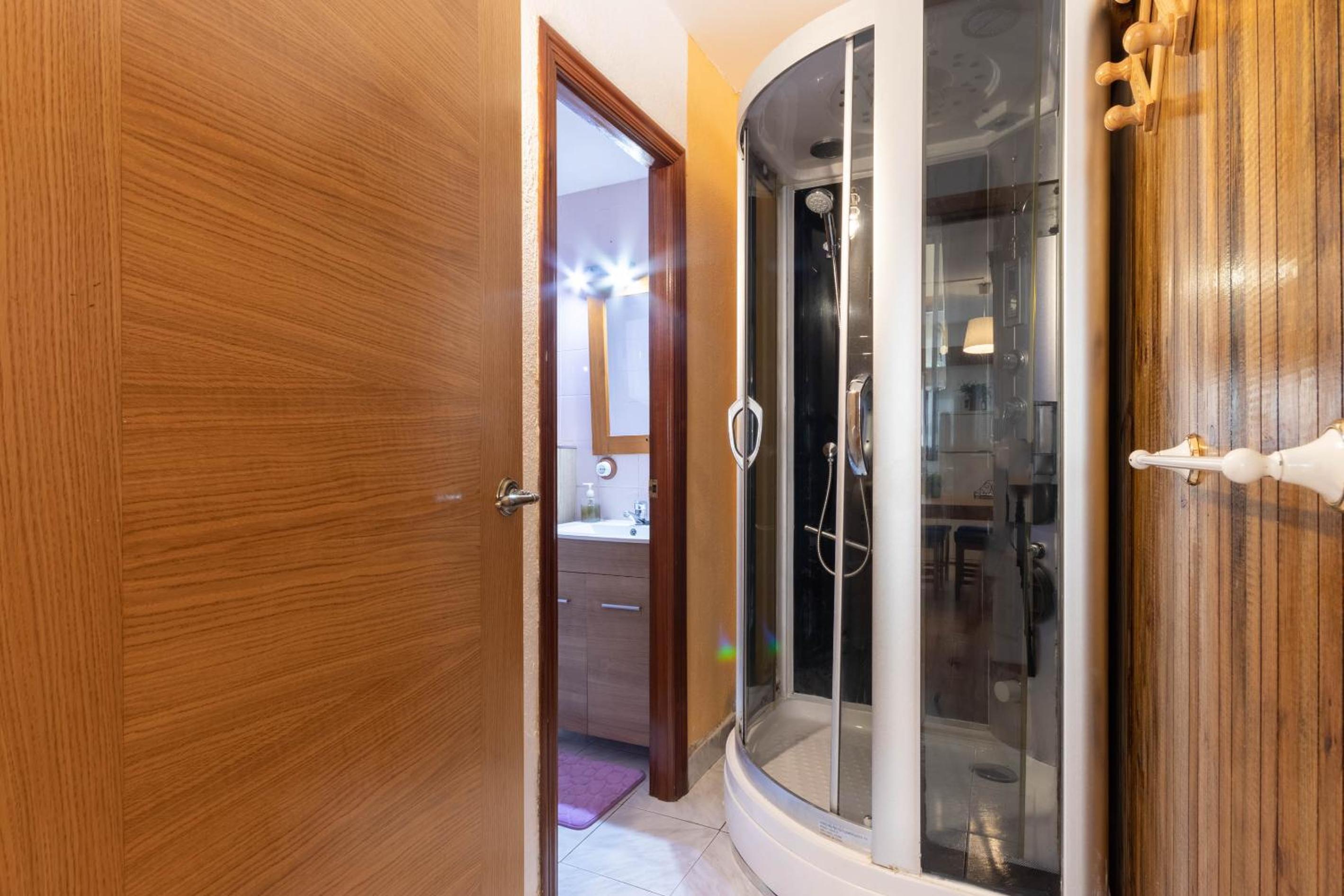 Apartment - Split Level - Photo 28