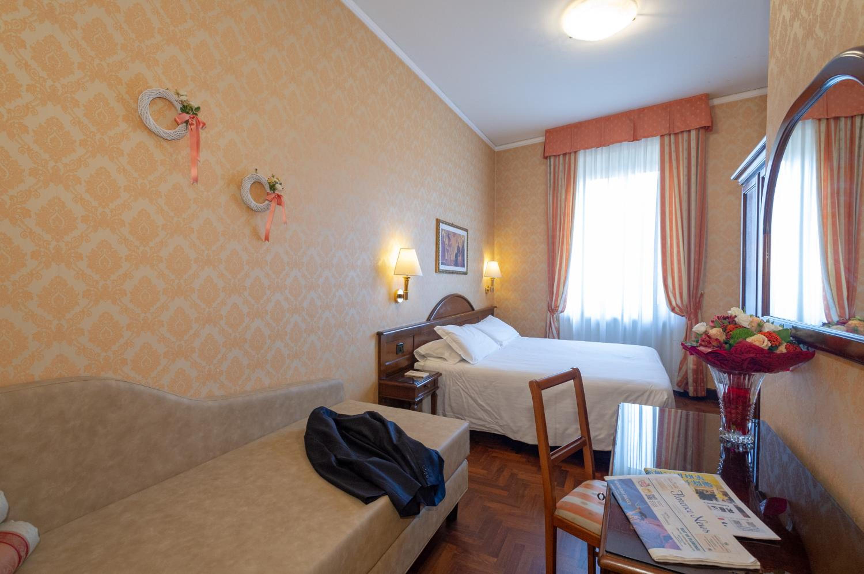 Classic Quadruple Room photo 1