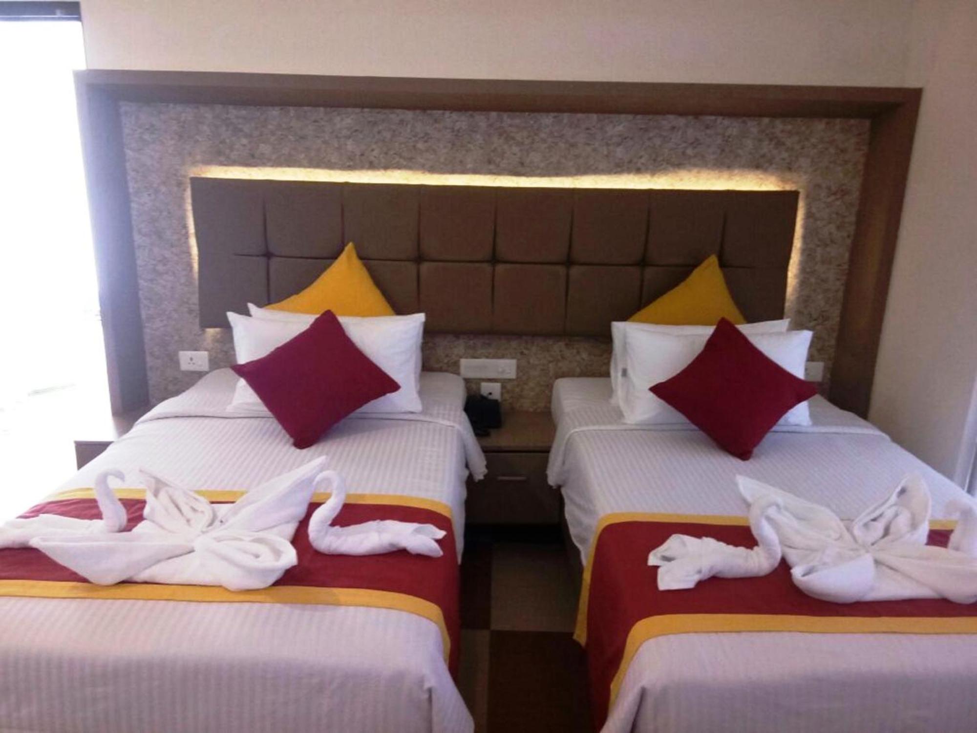 Premium Double or Twin Room - Photo 5
