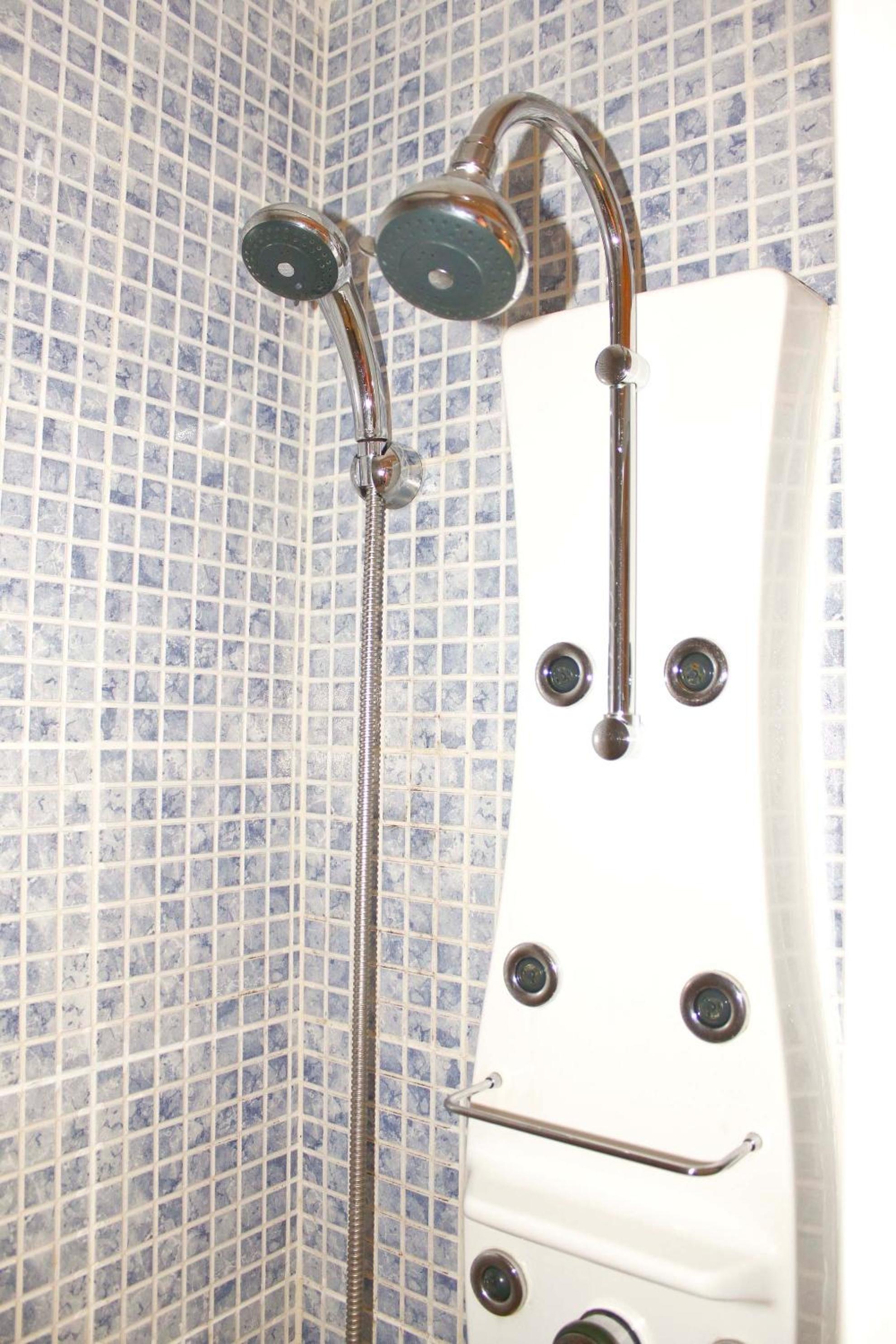 Double or Twin Room - Photo 7