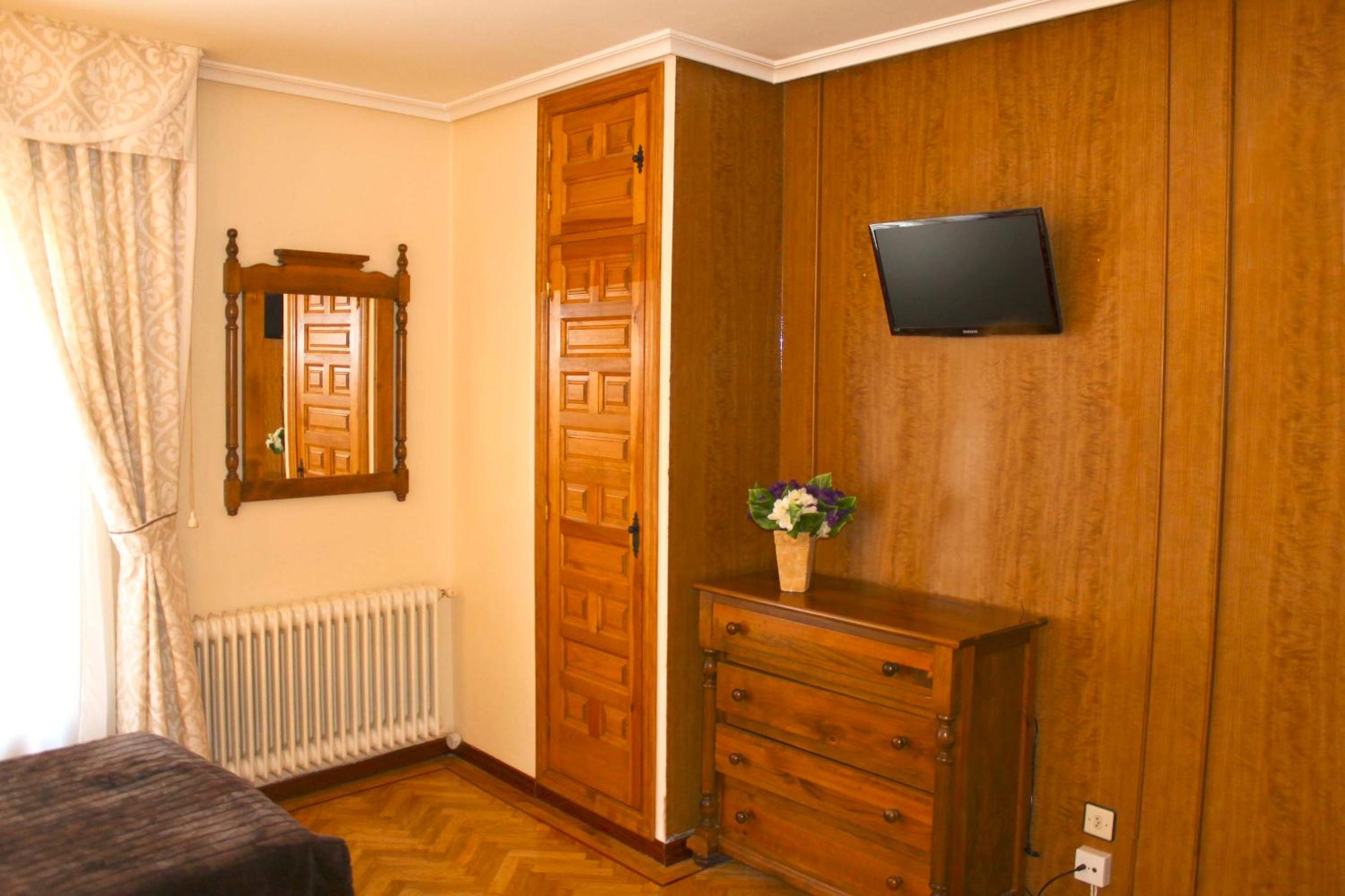 Triple Room - Photo 5