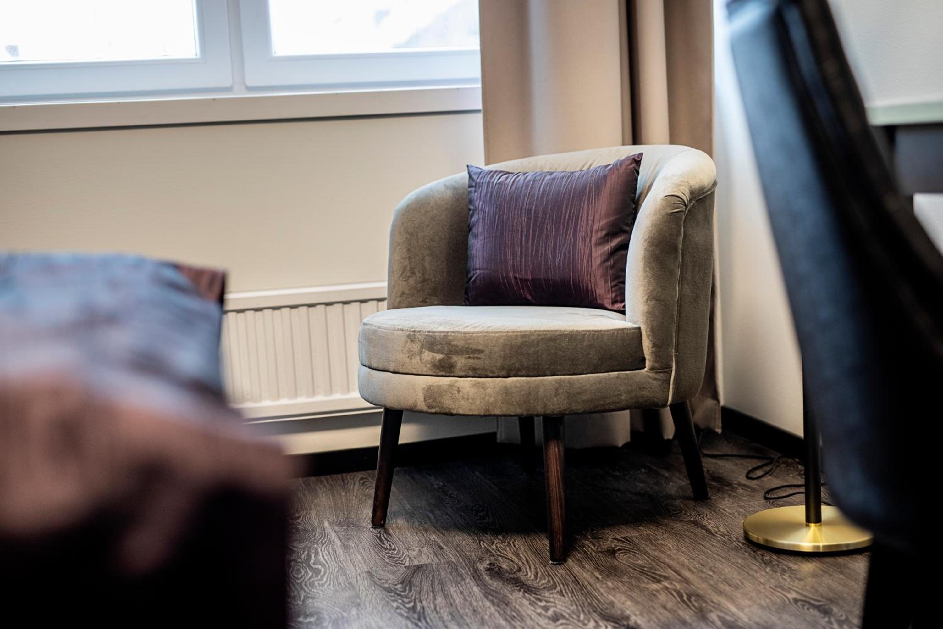Standard double with chair bed - Photo 4