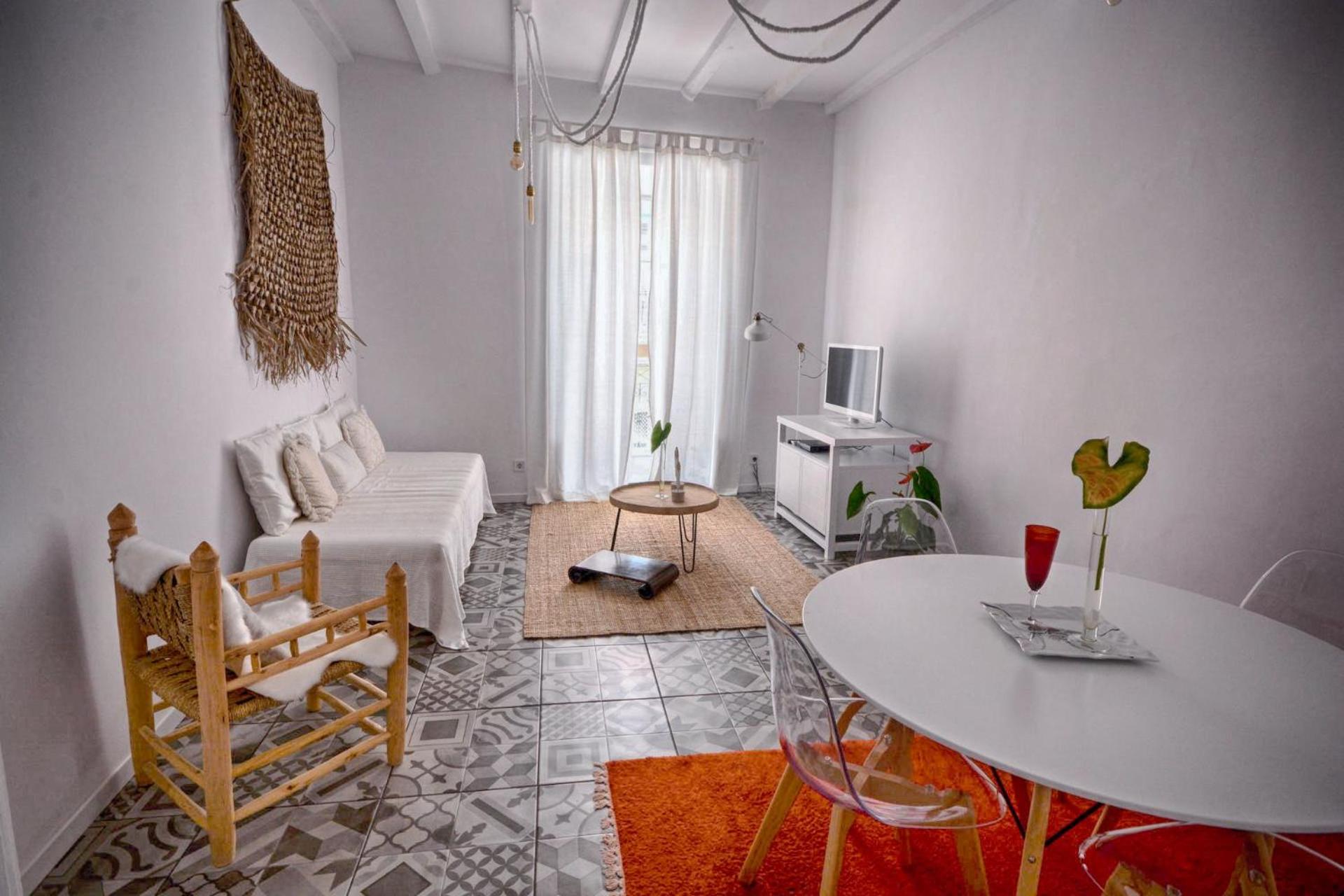 Double or Twin Room with Private External Bathroom - Photo 8