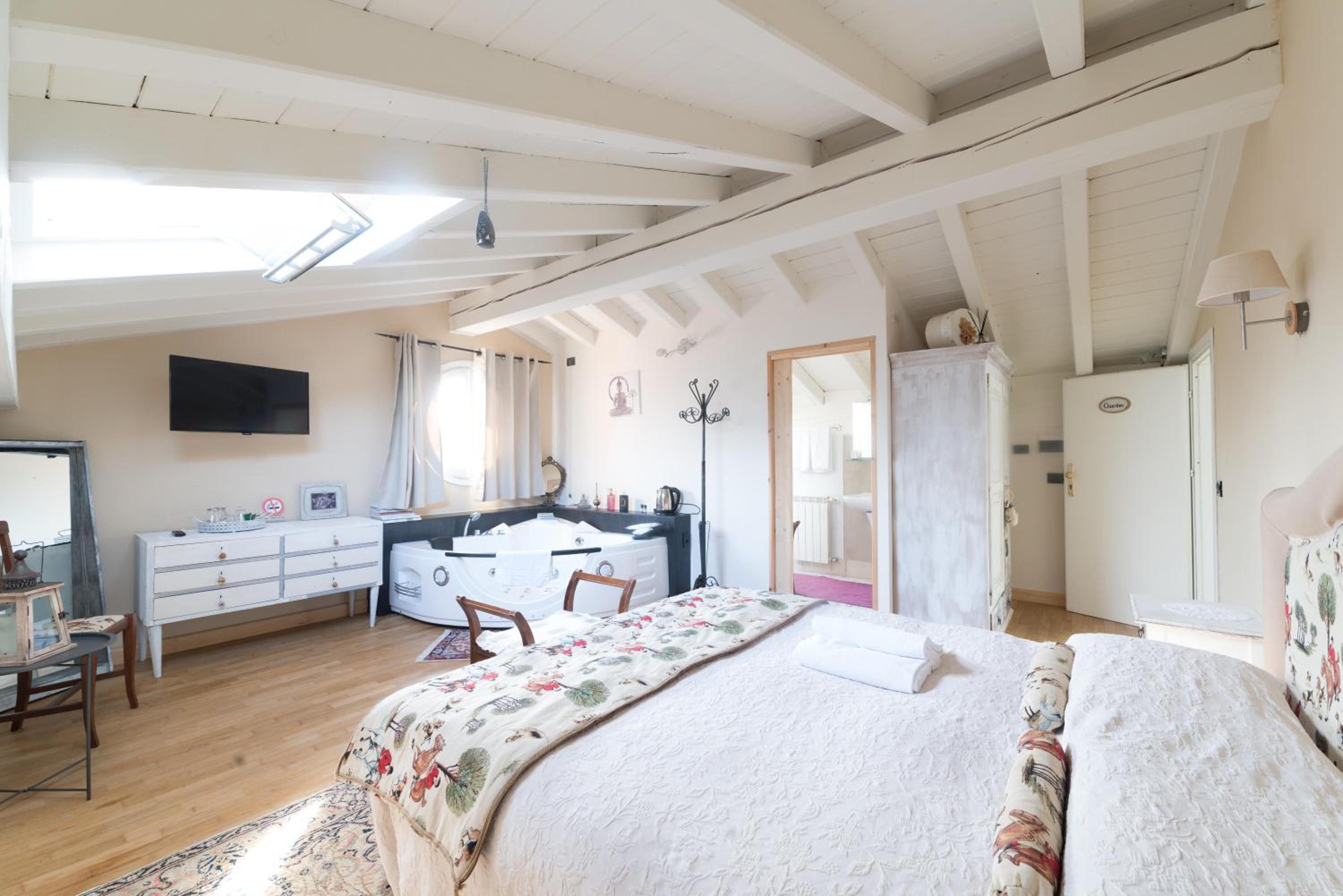 One-Bedroom Suite photo 2