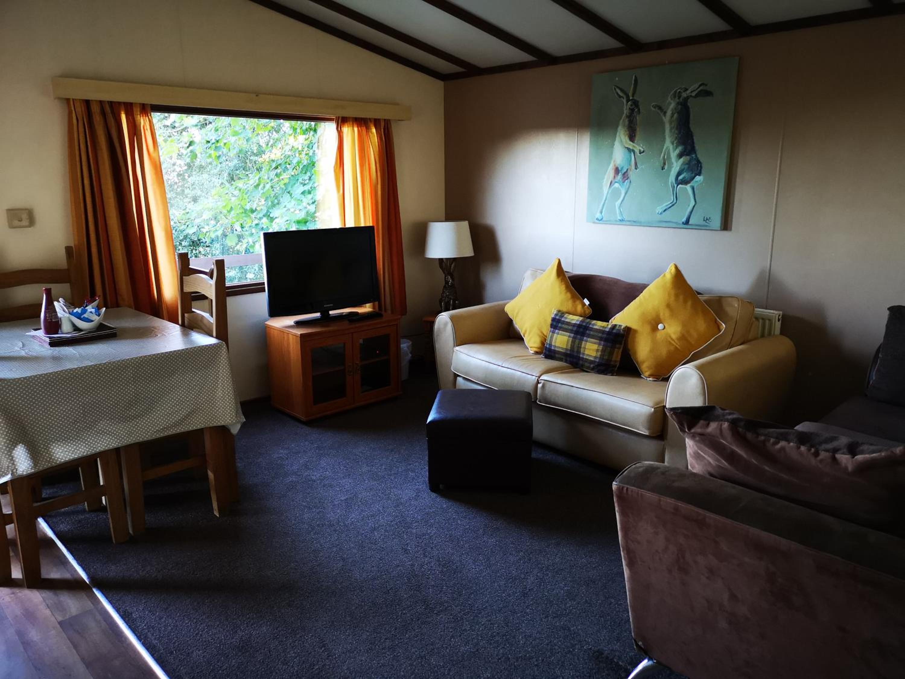 Two-Bedroom Chalet with Hot Tub photo 3