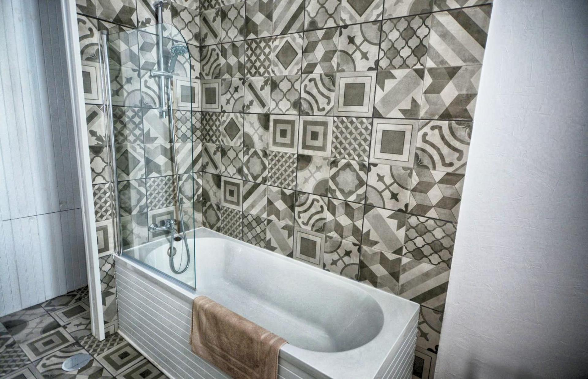Double or Twin Room with Private External Bathroom - Photo 15