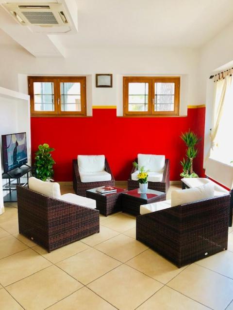 Deluxe Triple Room - Photo 1