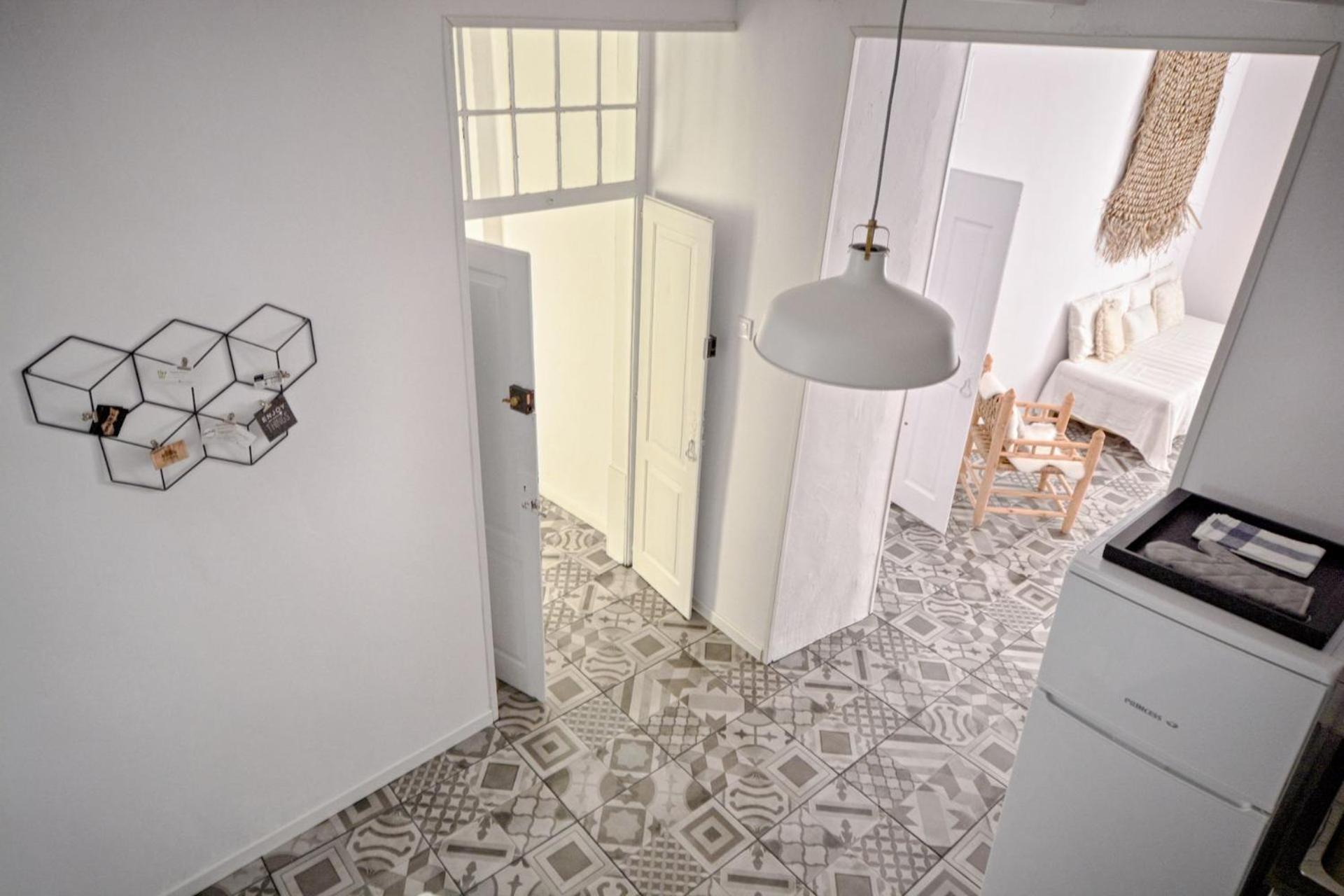 Double or Twin Room with Private External Bathroom - Photo 10