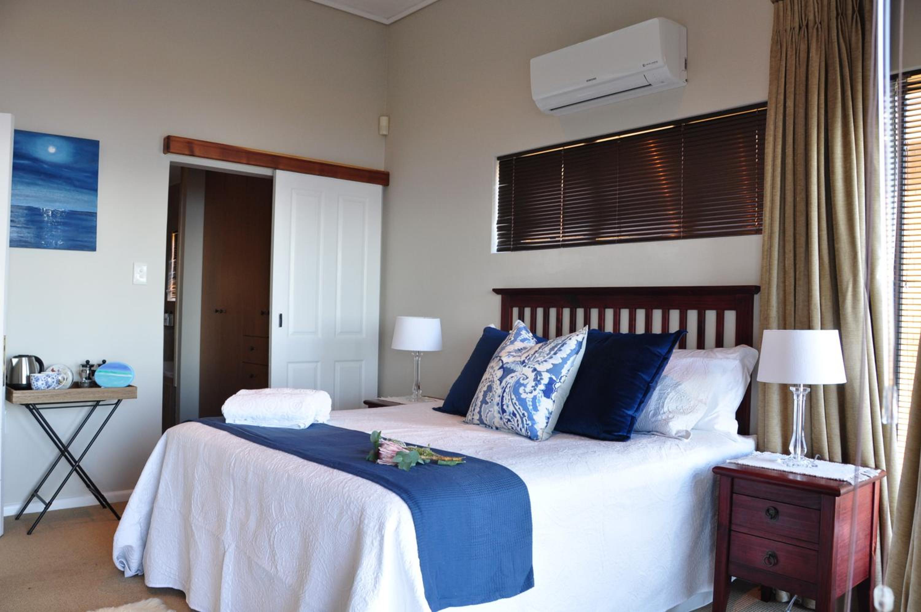 Deluxe Double Room with Balcony and Sea View - Photo 1