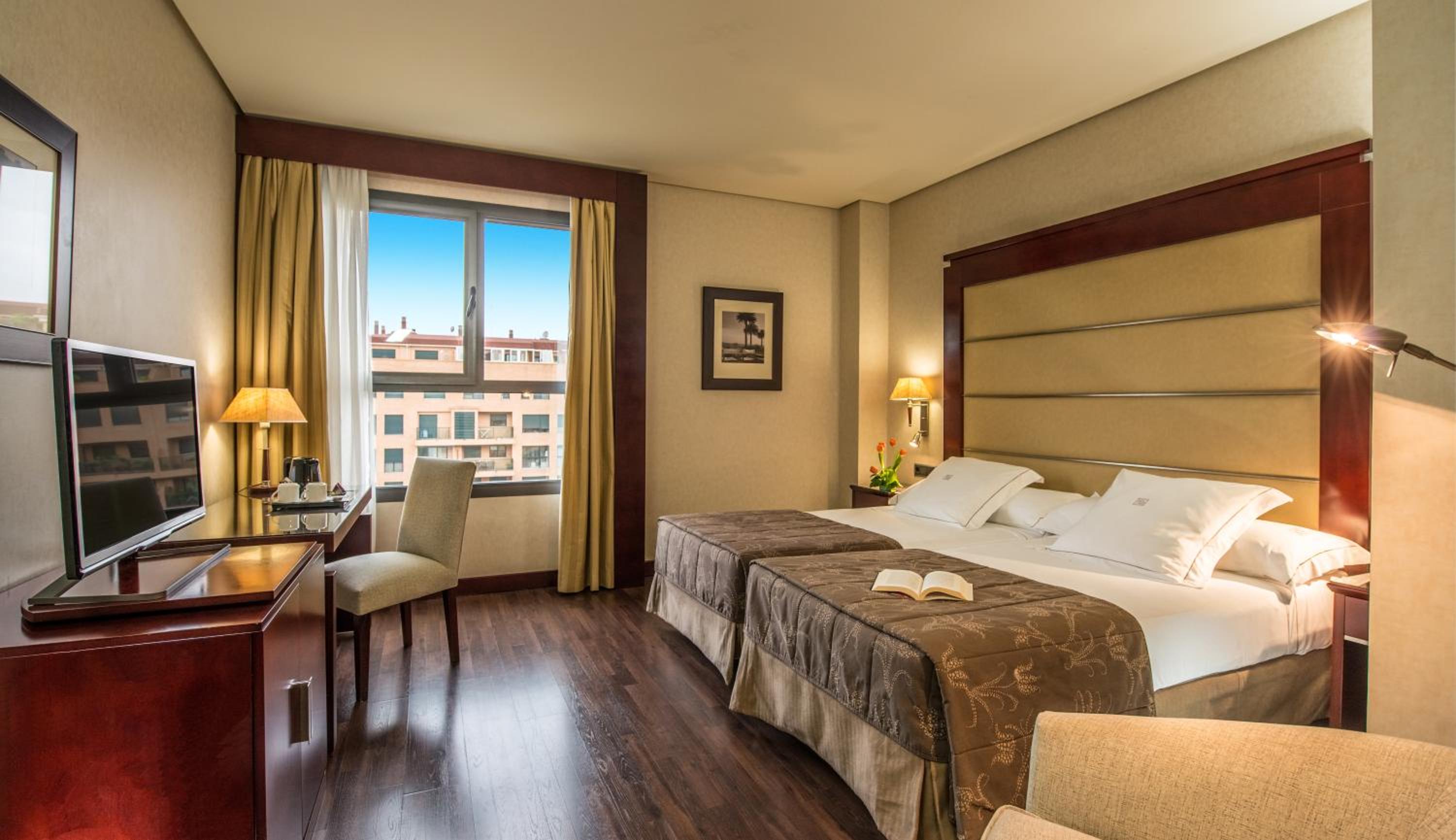 Double or Twin Room (1 Adult)